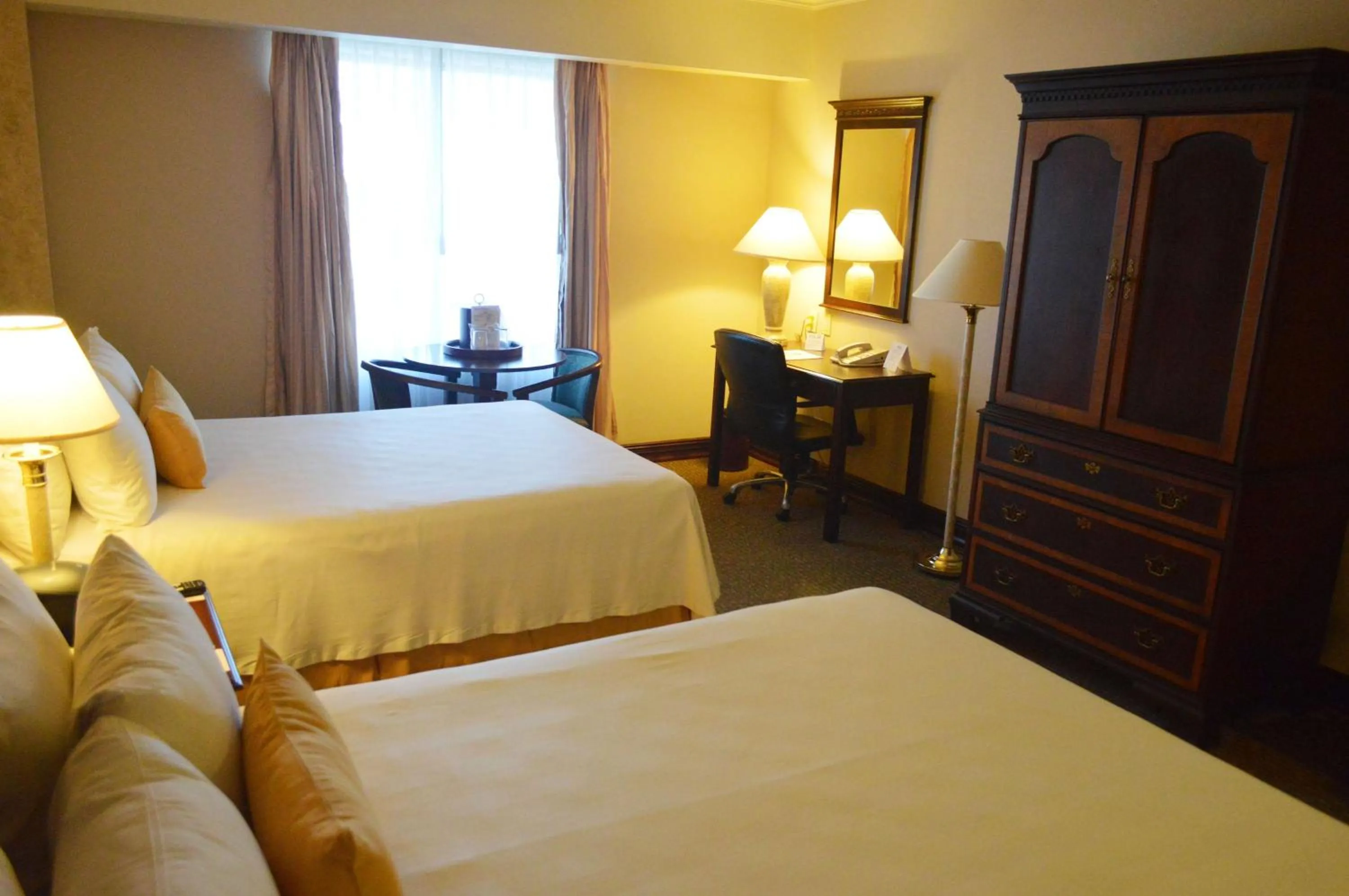 Photo of the whole room, Bed in Best Western PLUS Nuevo Laredo Inn & Suites