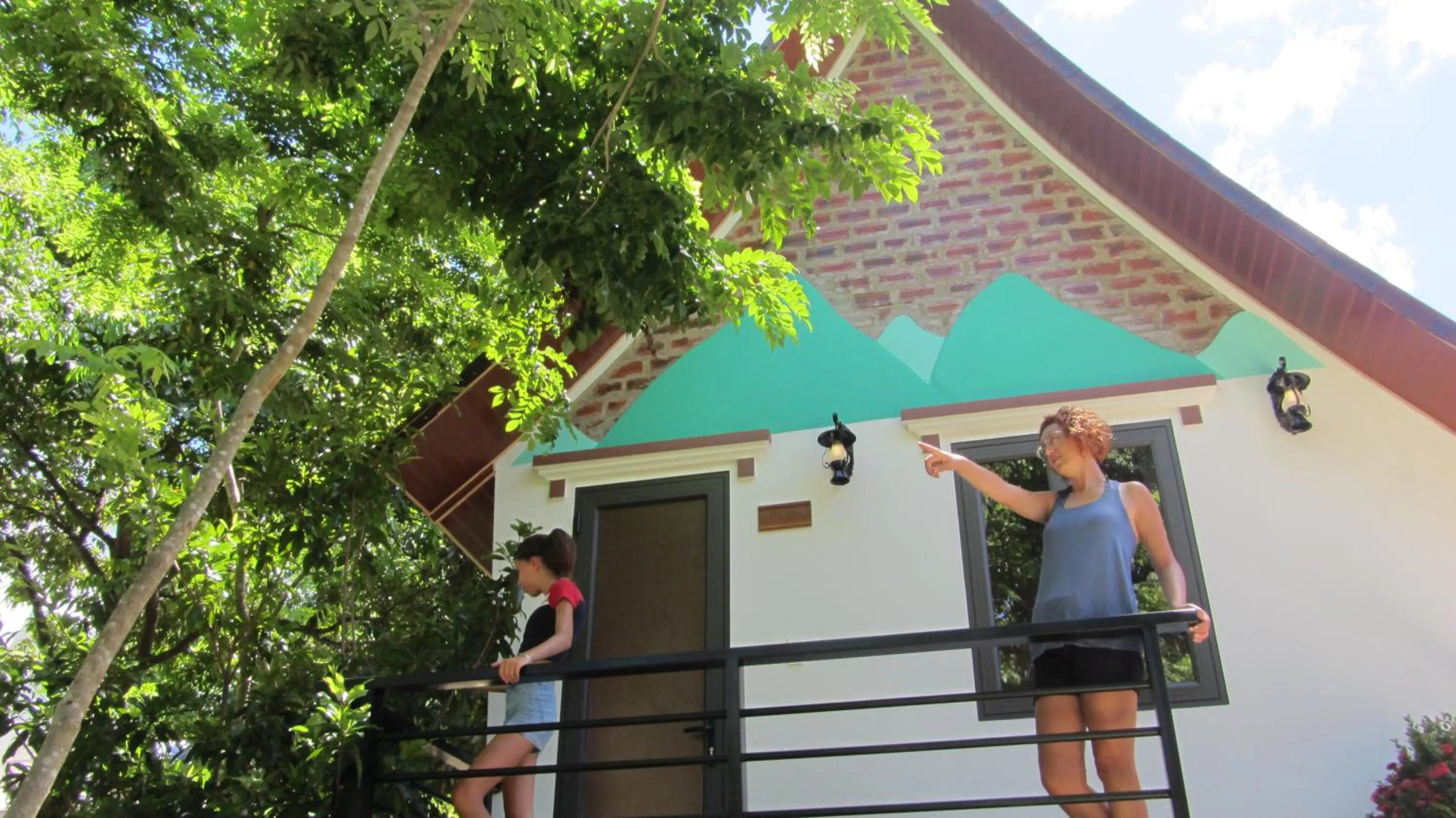 Mountain view in Tropical Valley Homestay - Villas