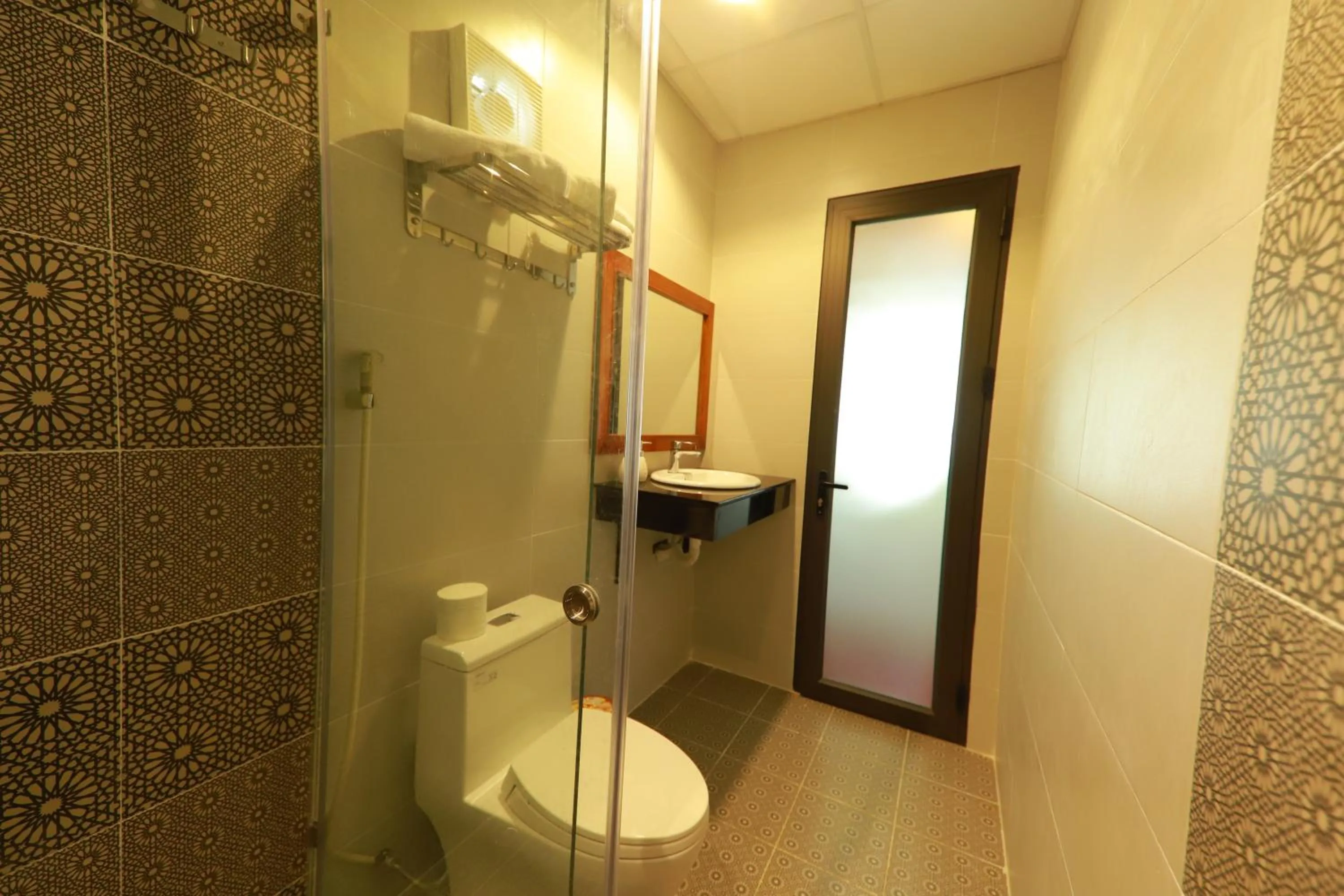 Bathroom in Tropical Valley Homestay - Villas