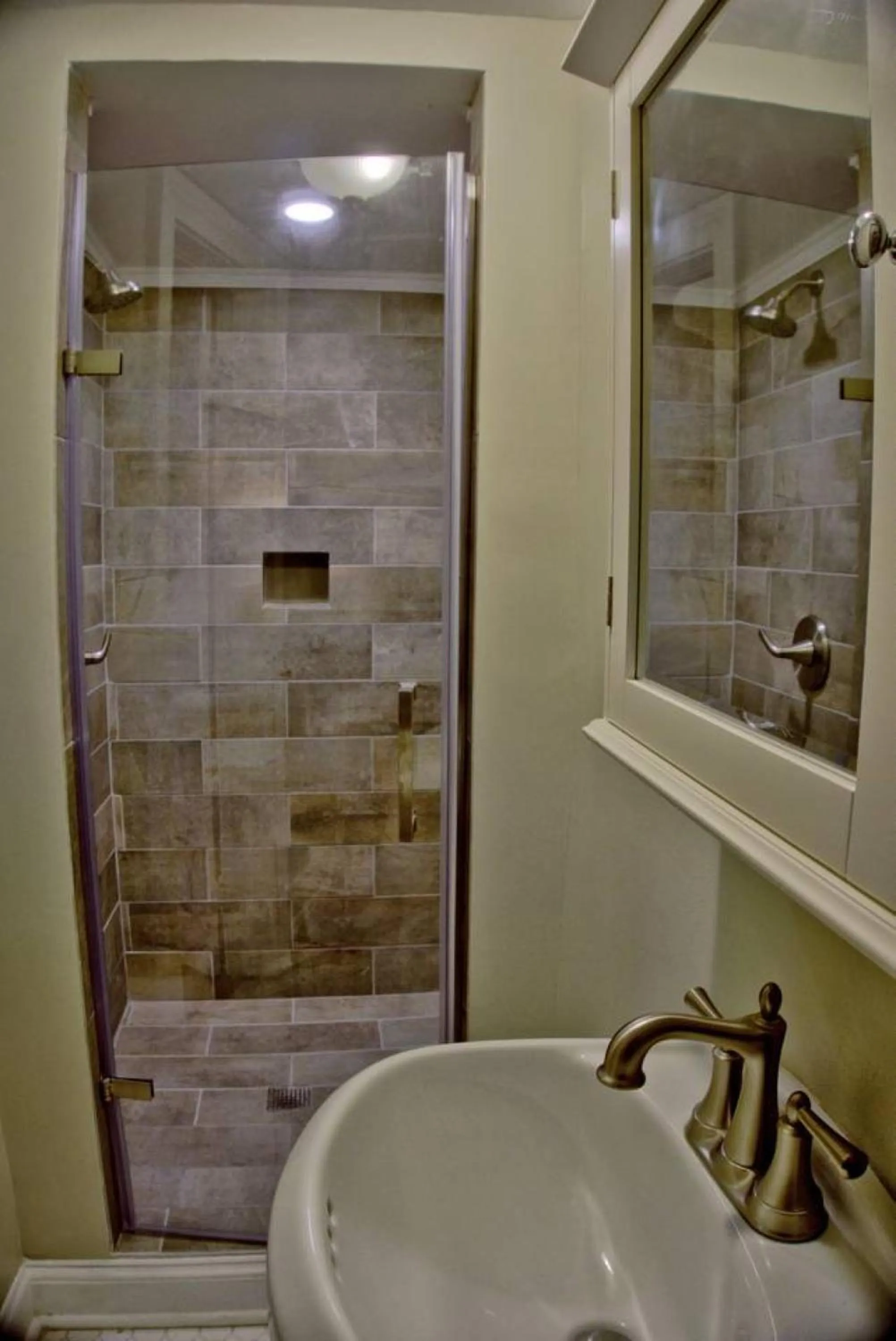 Bedroom in Beautiful 6 Bed, 5 Bath Historic Savannah Home