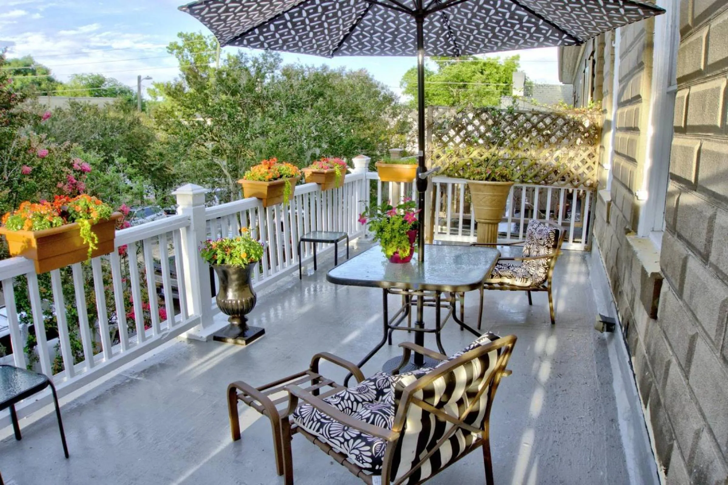 Patio in Beautiful 6 Bed, 5 Bath Historic Savannah Home