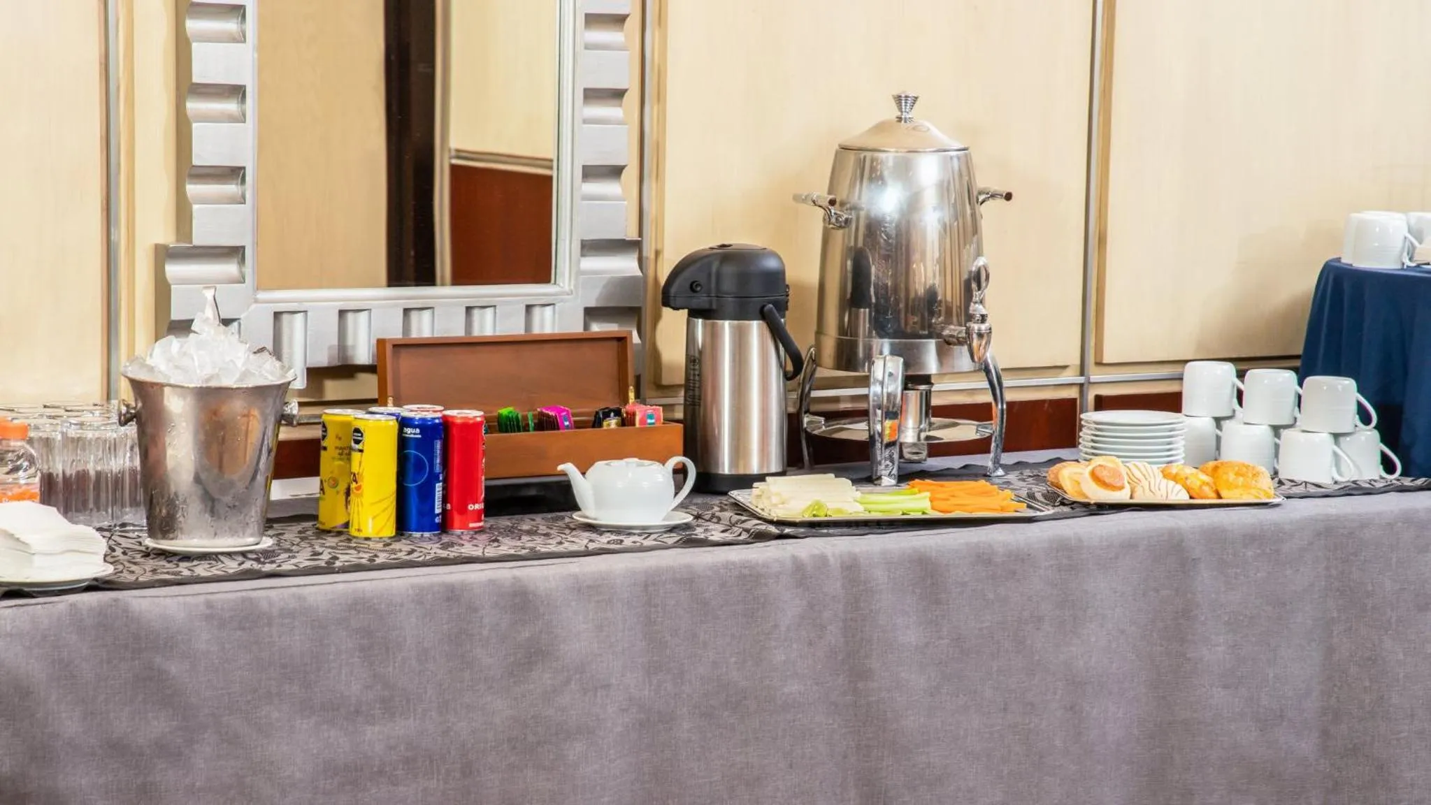 Restaurant/places to eat in Grand Fiesta Americana Chapultepec