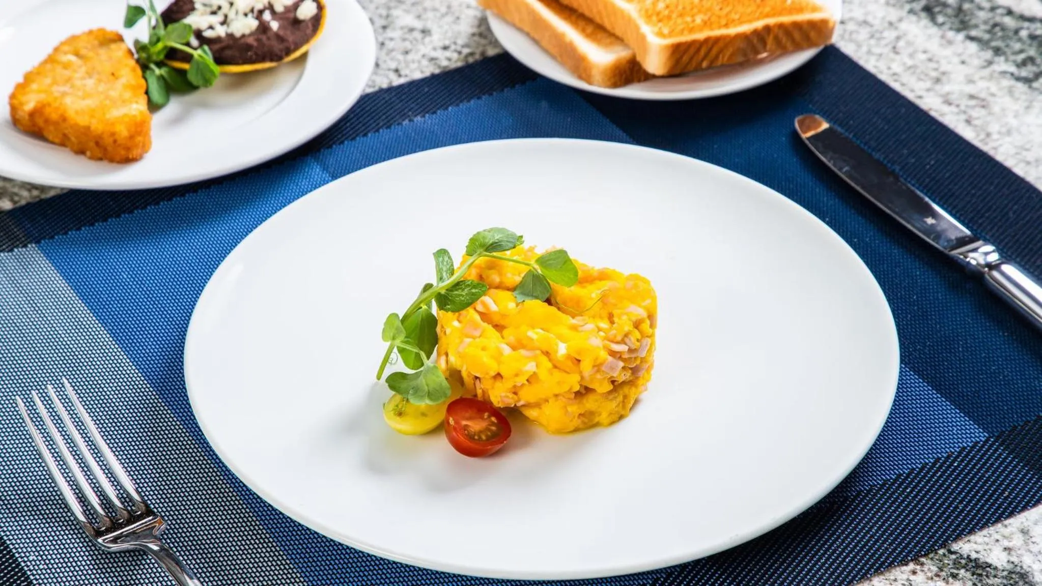 Restaurant/places to eat in Grand Fiesta Americana Chapultepec