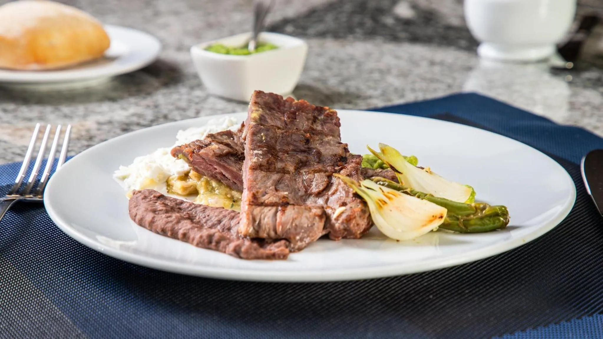 Restaurant/places to eat in Grand Fiesta Americana Chapultepec