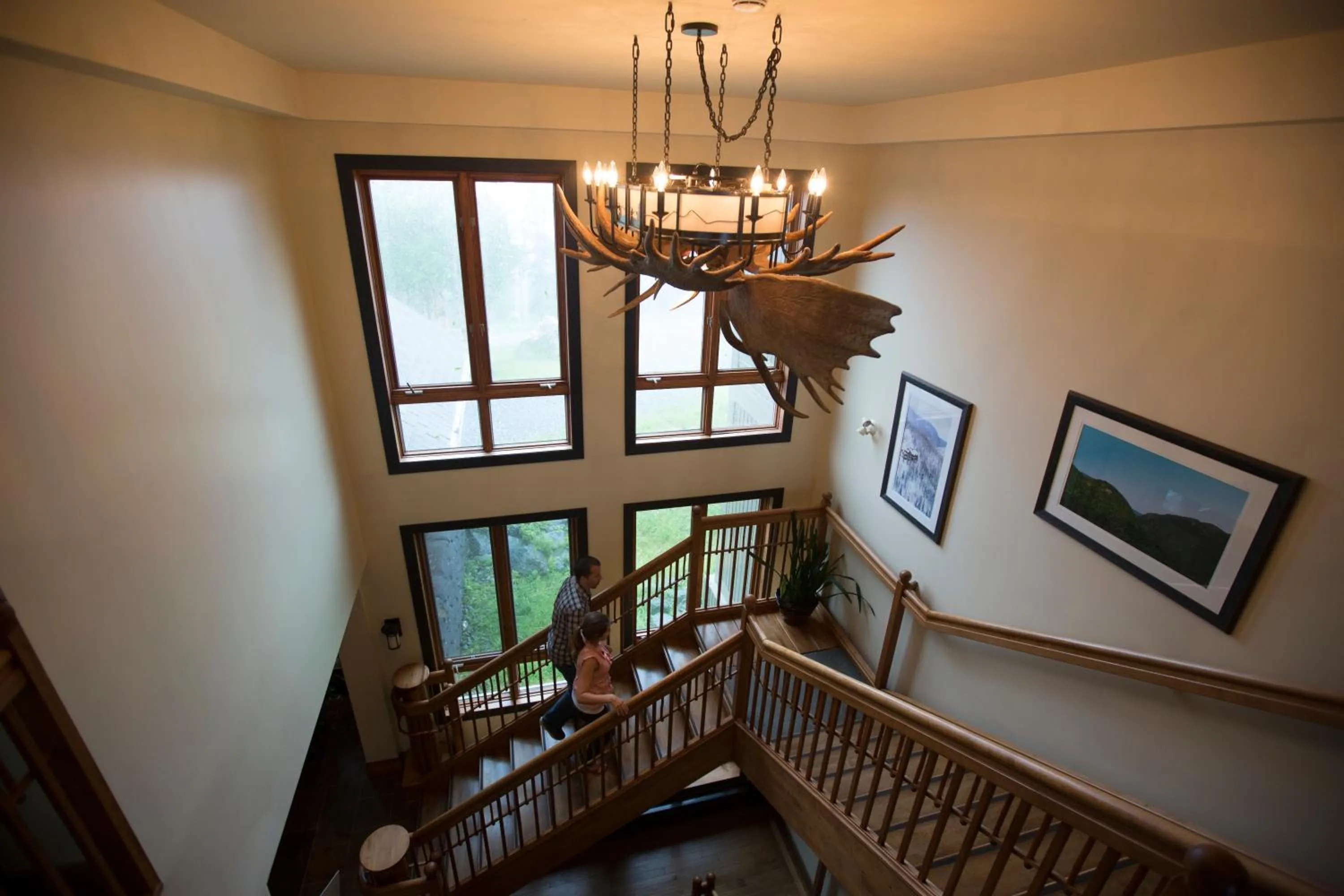 Lobby or reception in Auberge de Montagne des Chic-Chocs Mountain Lodge - Sepaq