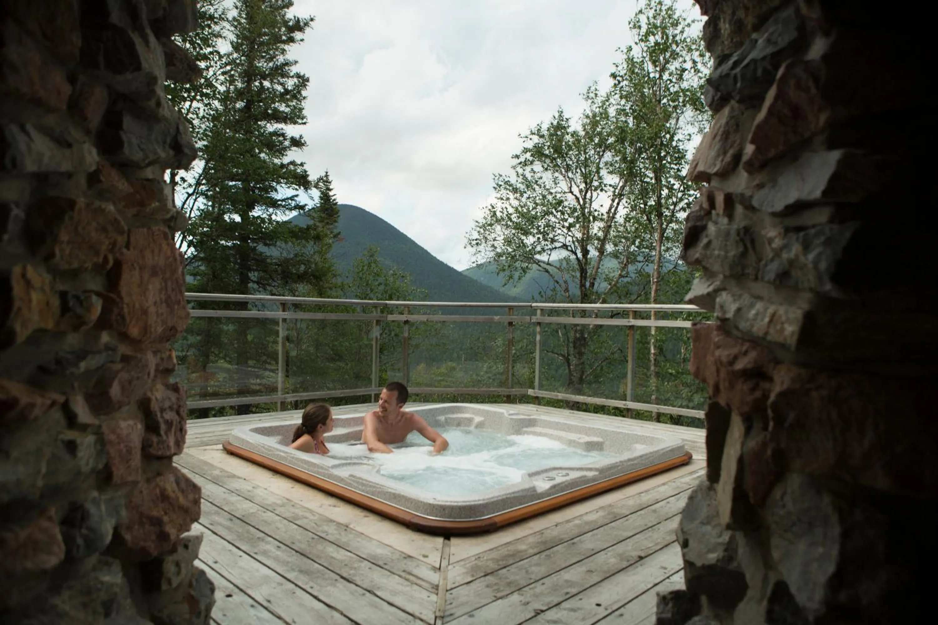 Hot Tub in Auberge de Montagne des Chic-Chocs Mountain Lodge - Sepaq