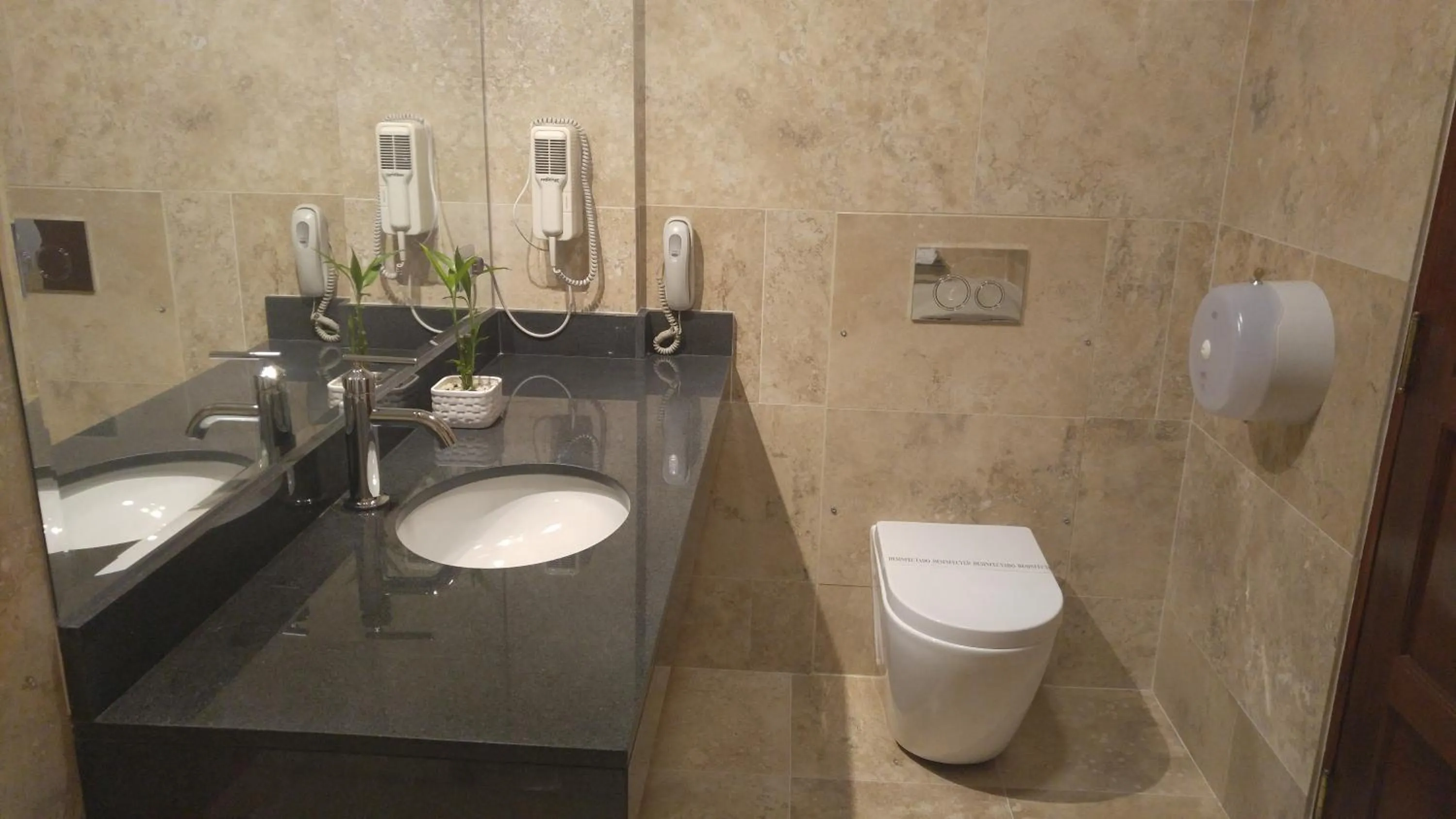 Bathroom in Hotel Las Lomas