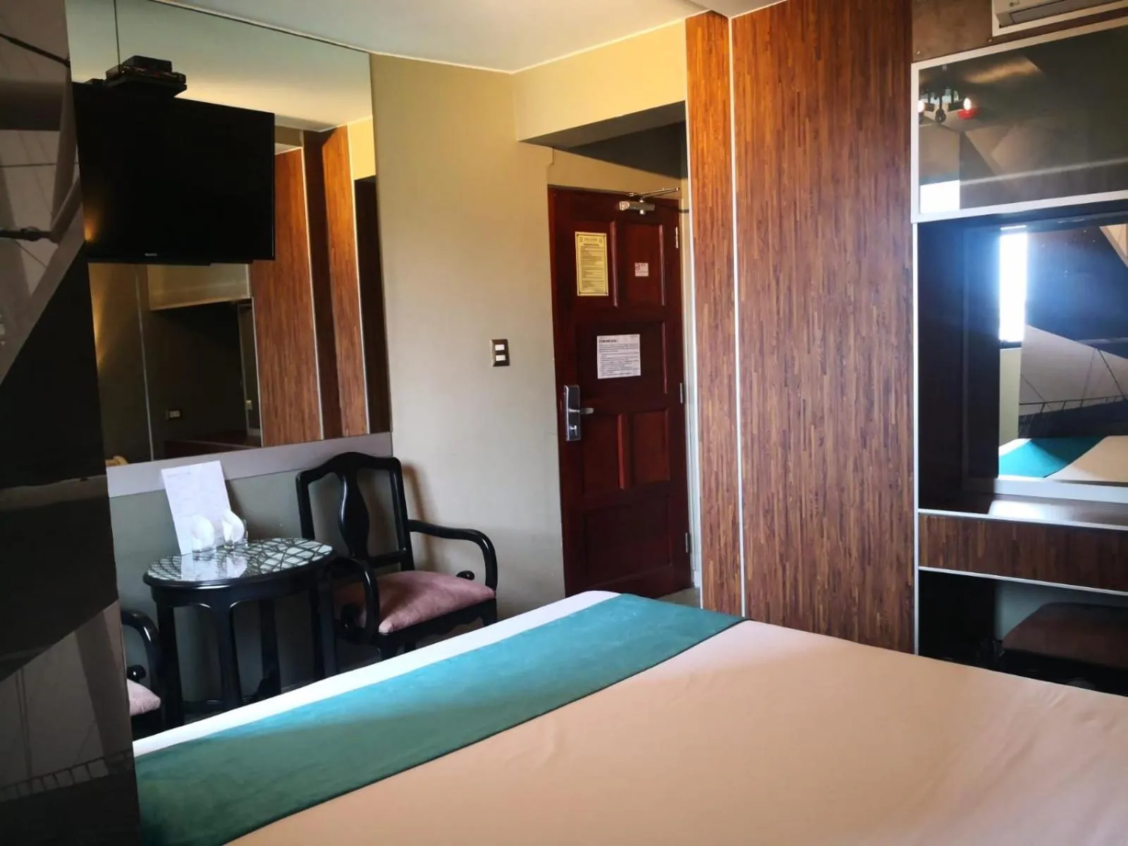 Bed in Hotel Las Lomas