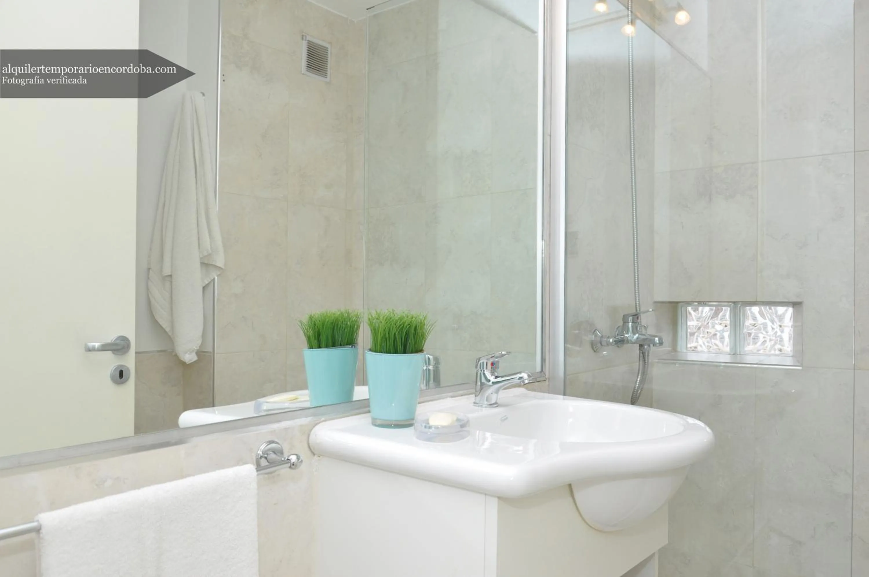 Bathroom in Departamentos Lugar