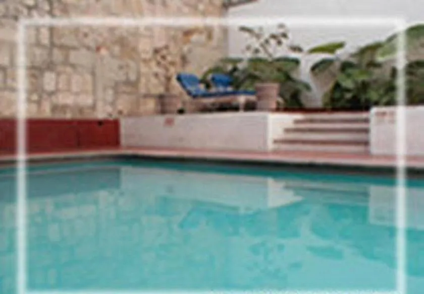 Swimming pool in Hotel Royalty