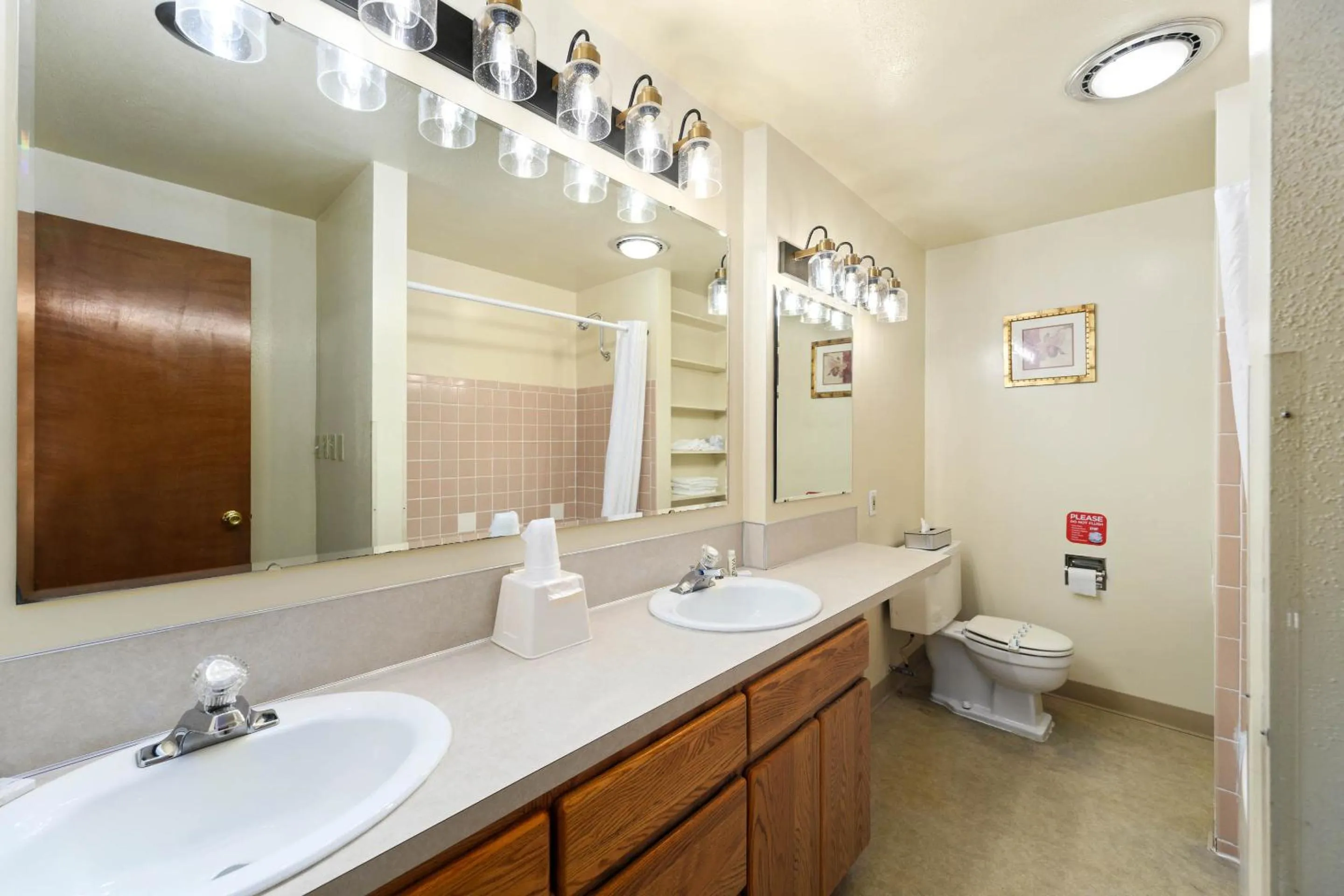 Bathroom in Cocusa Motel