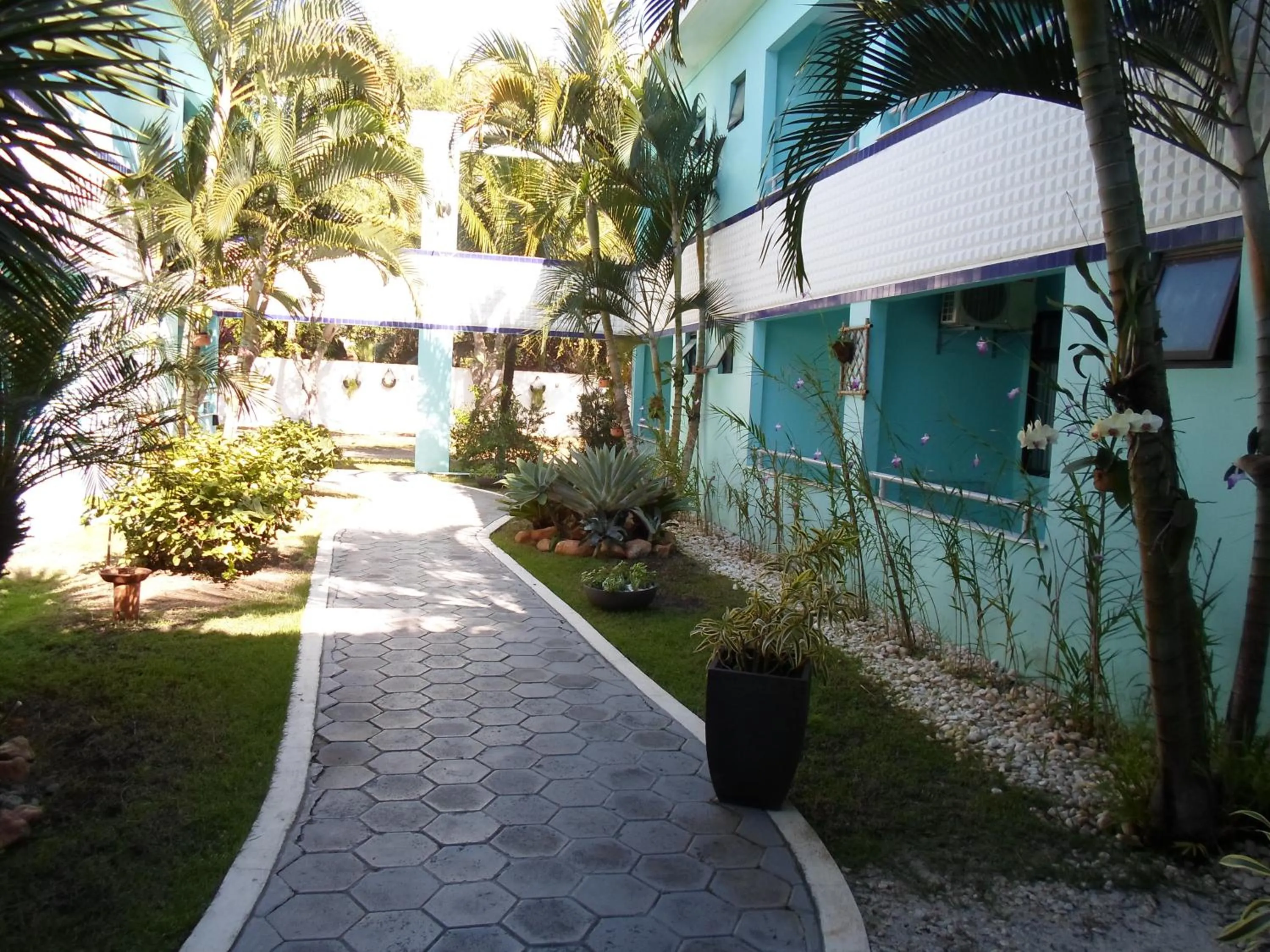Property building in Hotel Paraiso Tropical