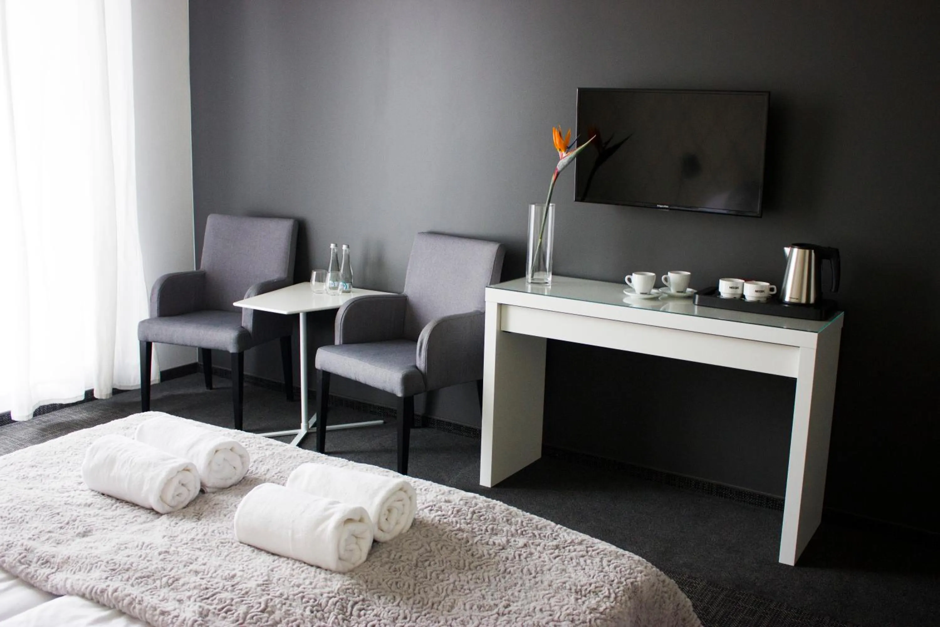 Bed in Arboretum Hotel