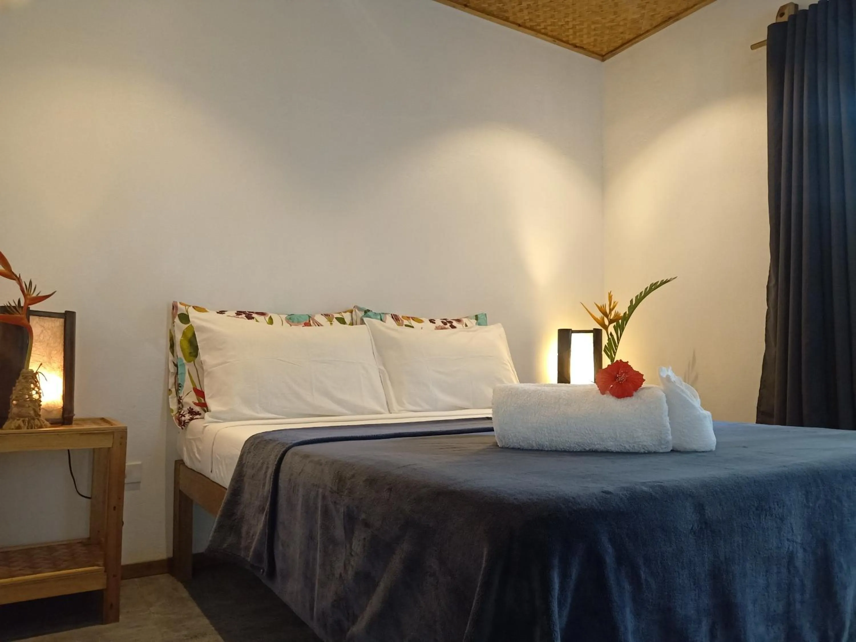 Bed in Valerie Lodge