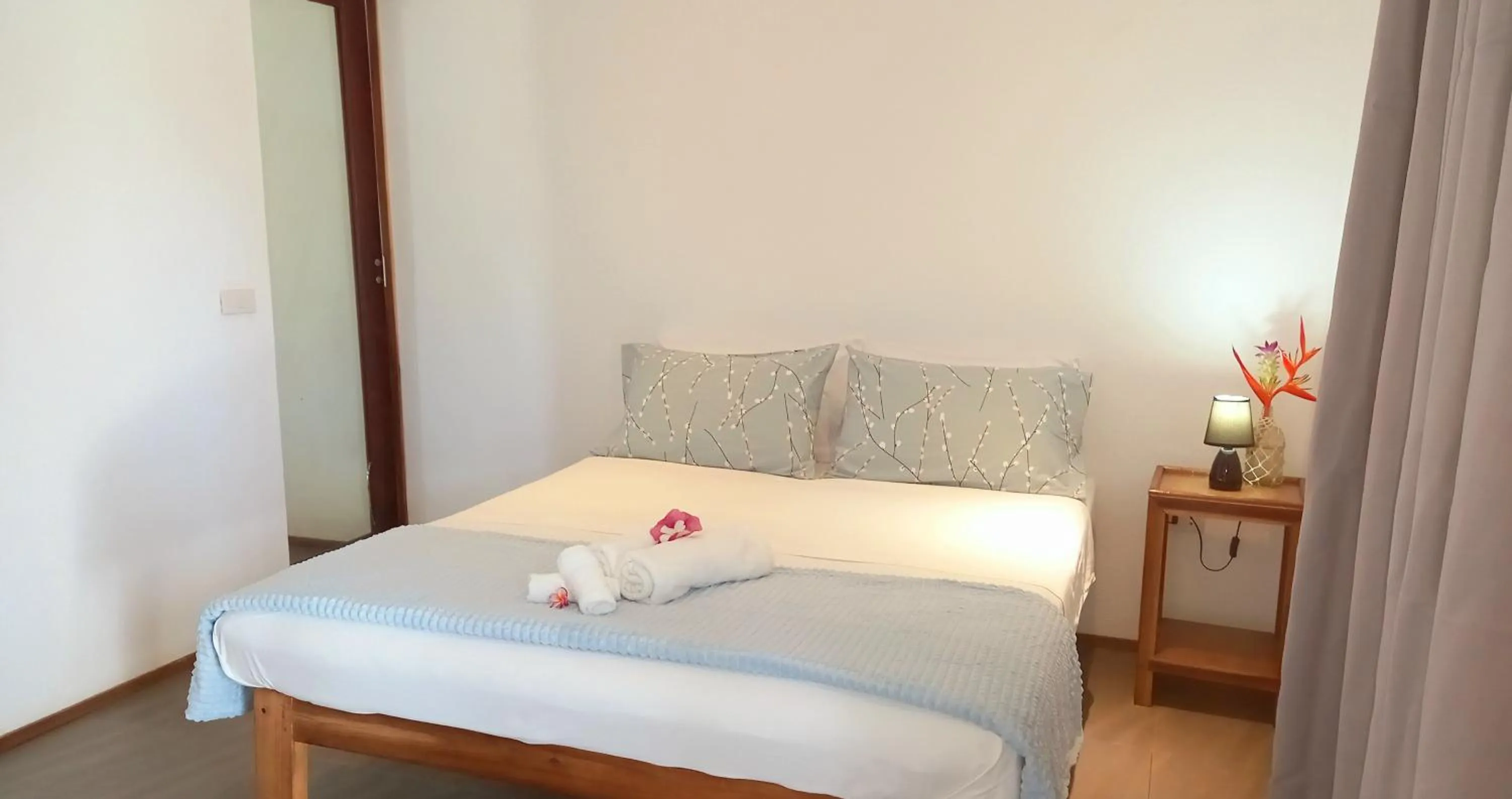 Bedroom, Bed in Valerie Lodge