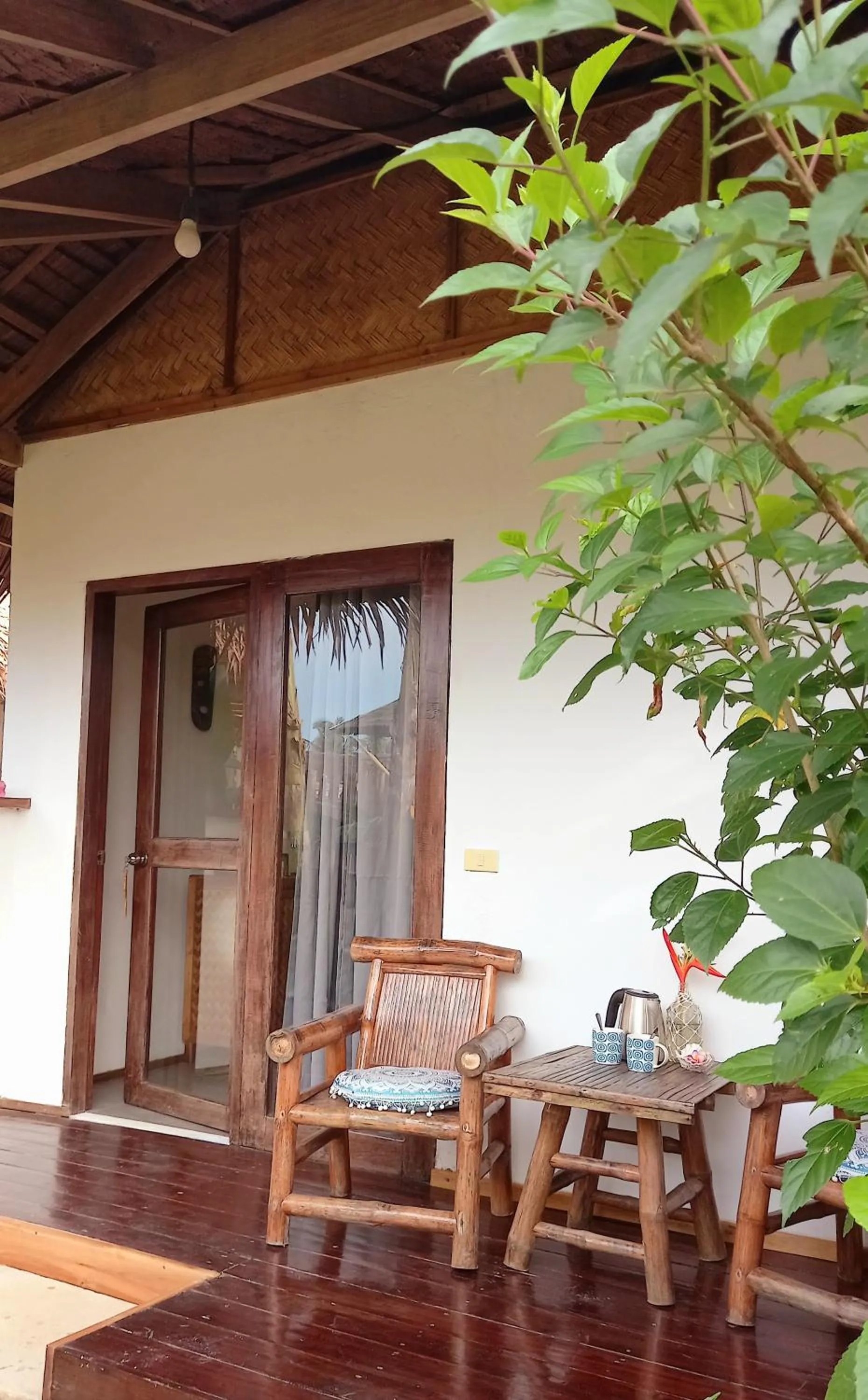 Facade/entrance in Valerie Lodge