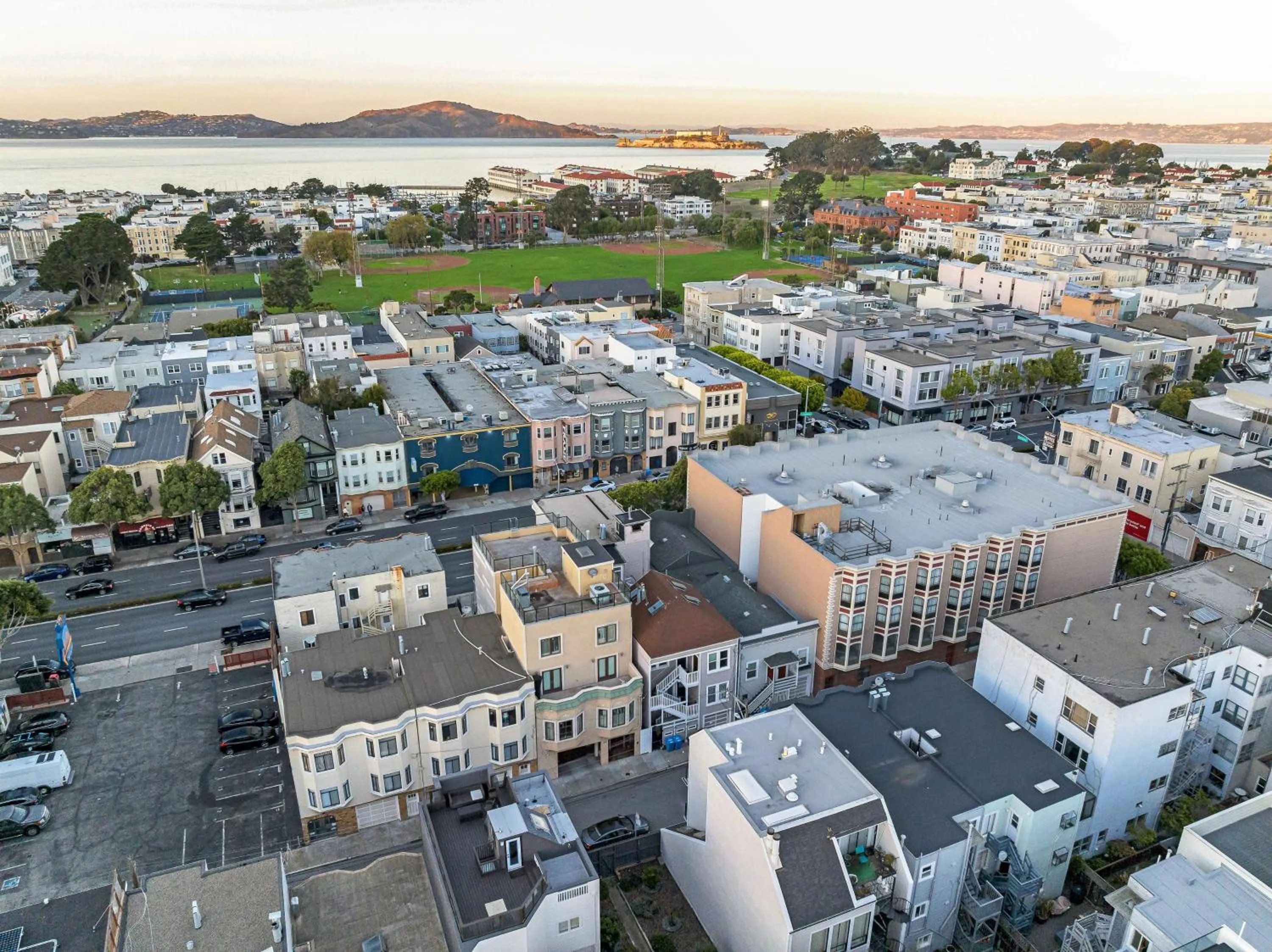 Property building in SureStay by Best Western San Francisco Marina District