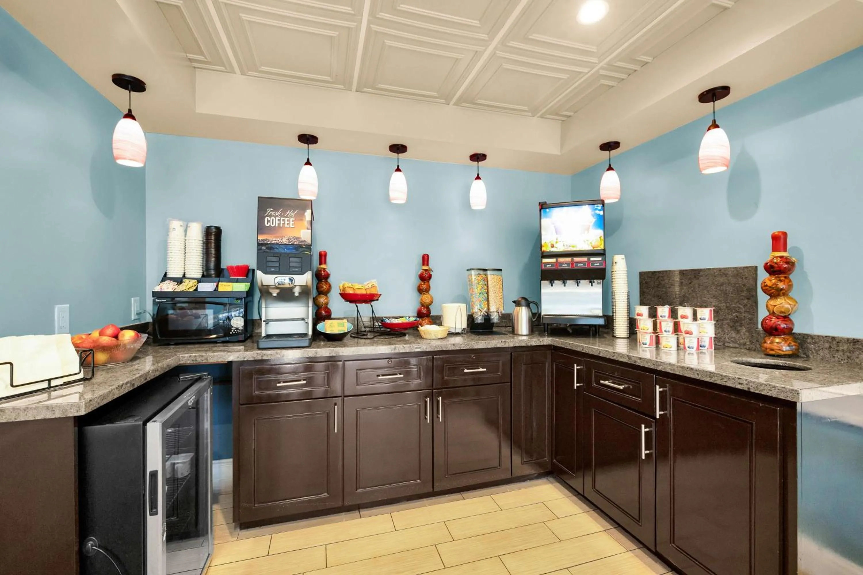 Breakfast in SureStay by Best Western San Francisco Marina District