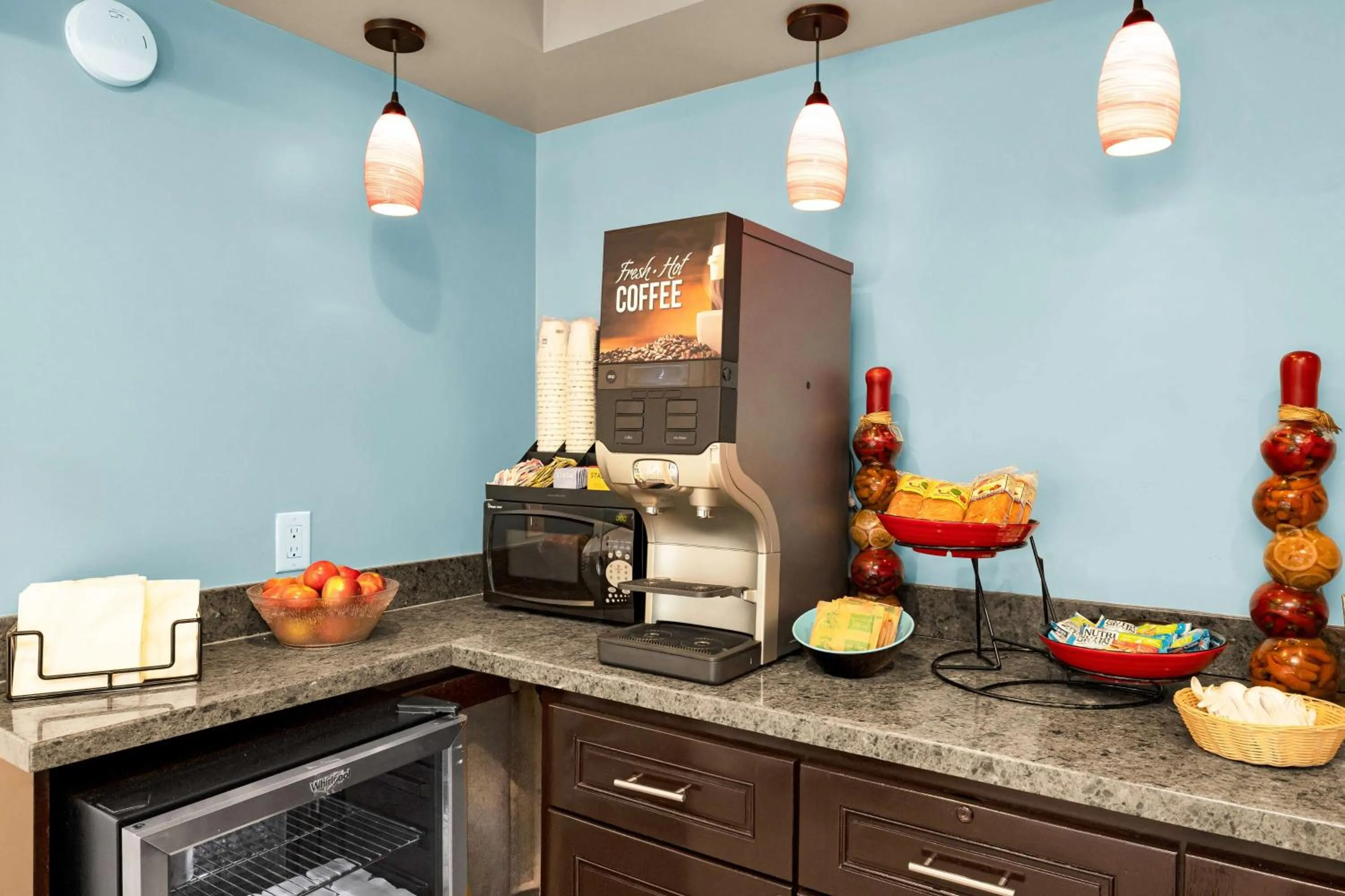 Breakfast in SureStay by Best Western San Francisco Marina District