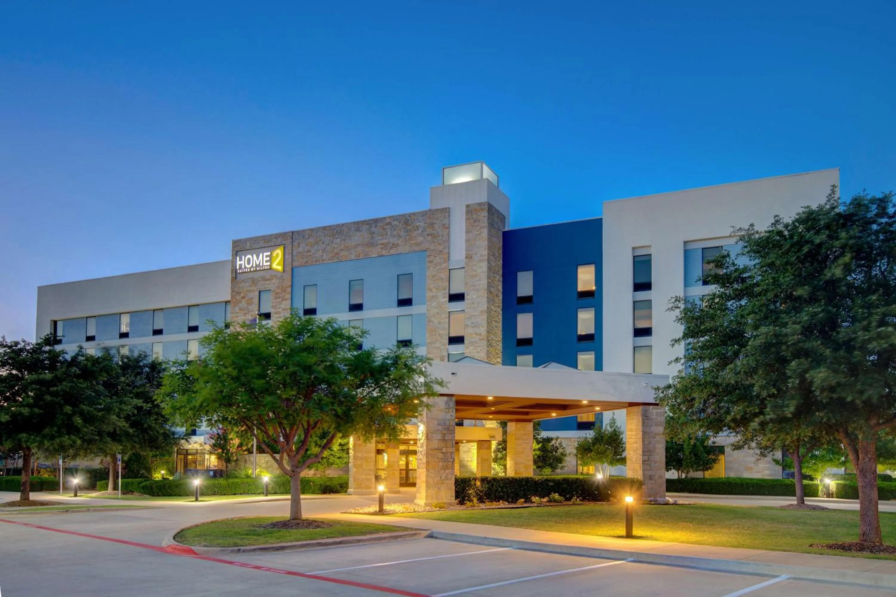 Property building in Home2 Suites Dallas-Frisco