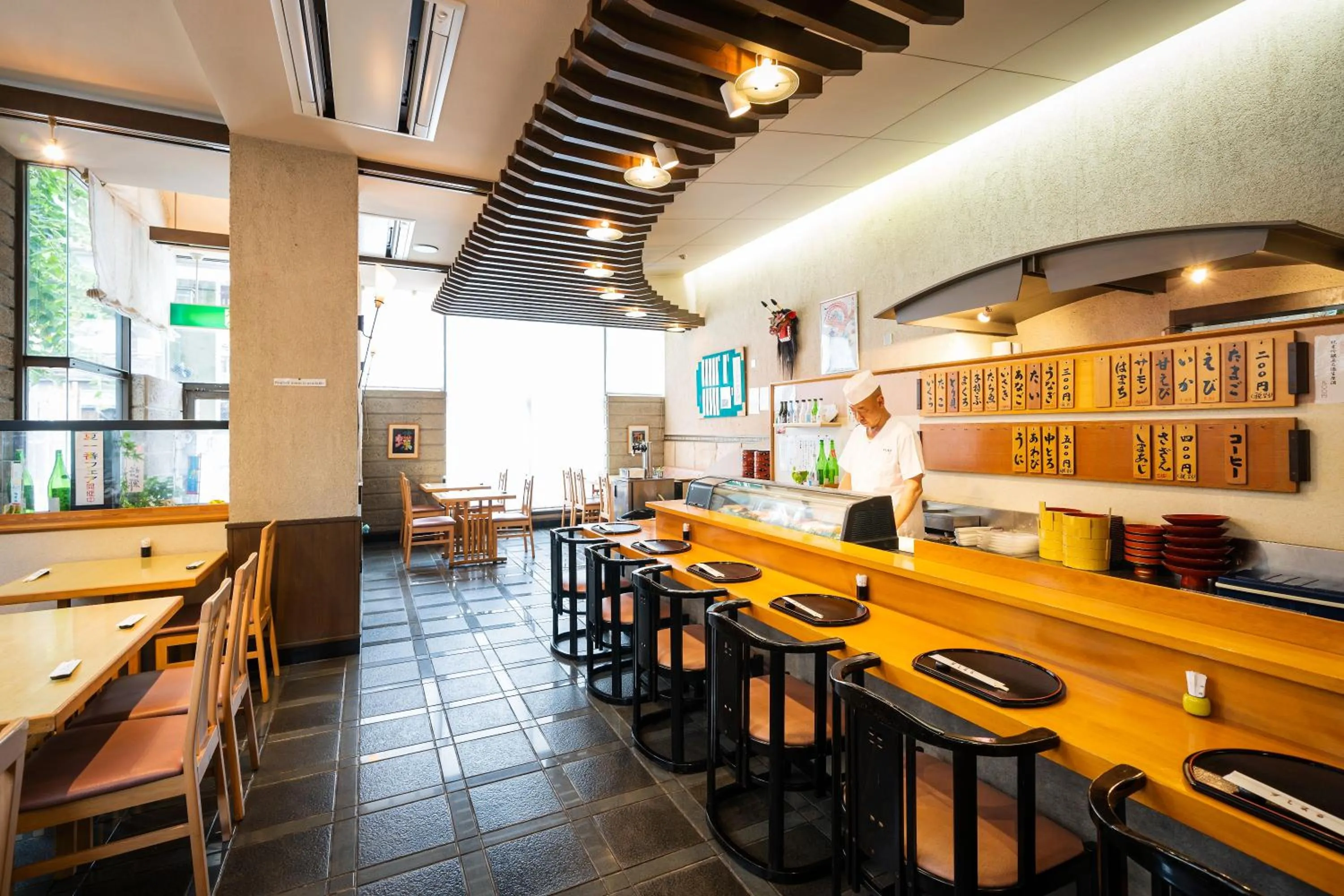 Restaurant/places to eat in Hotel Patio Dogo