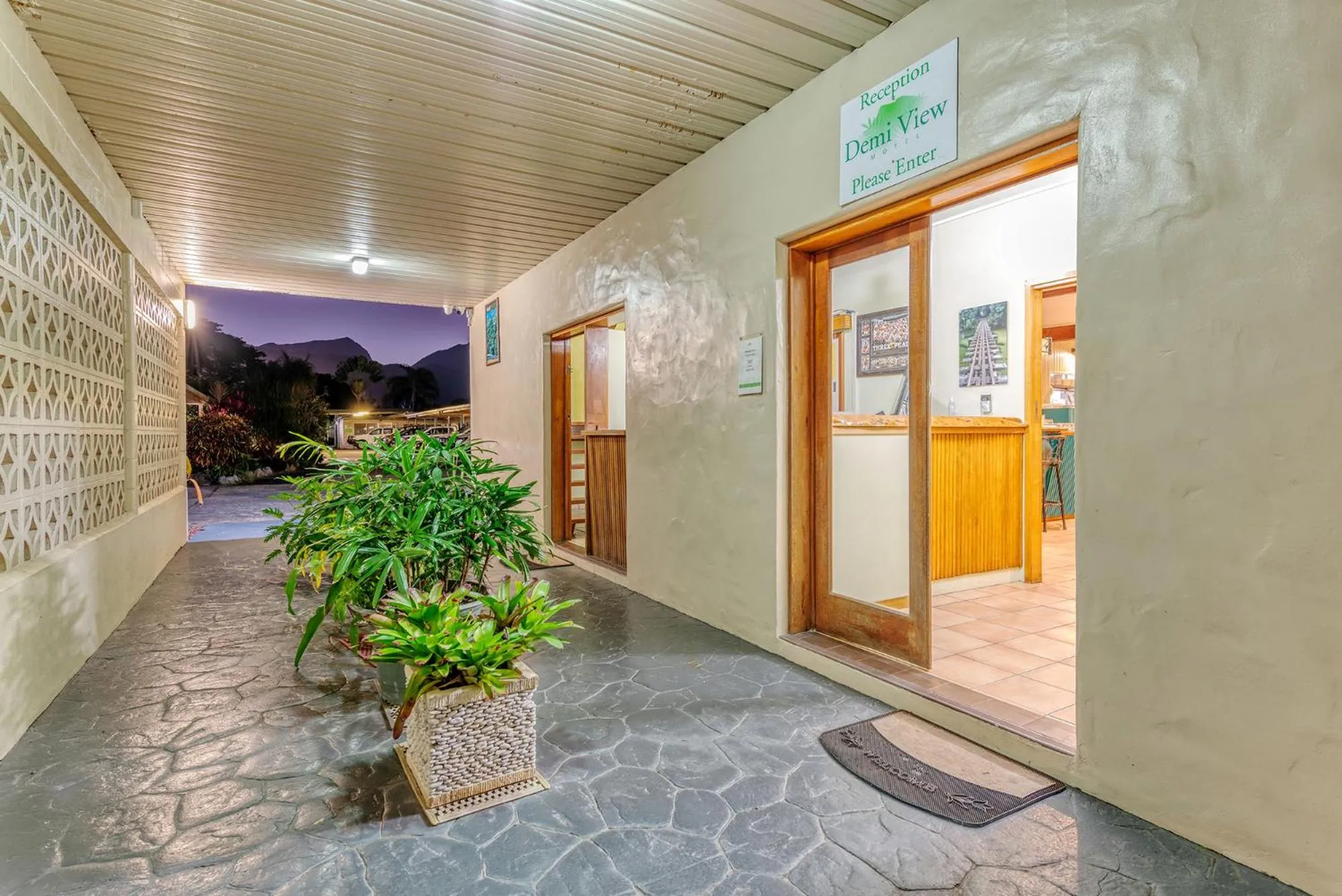 Lobby or reception in Demi View Motel