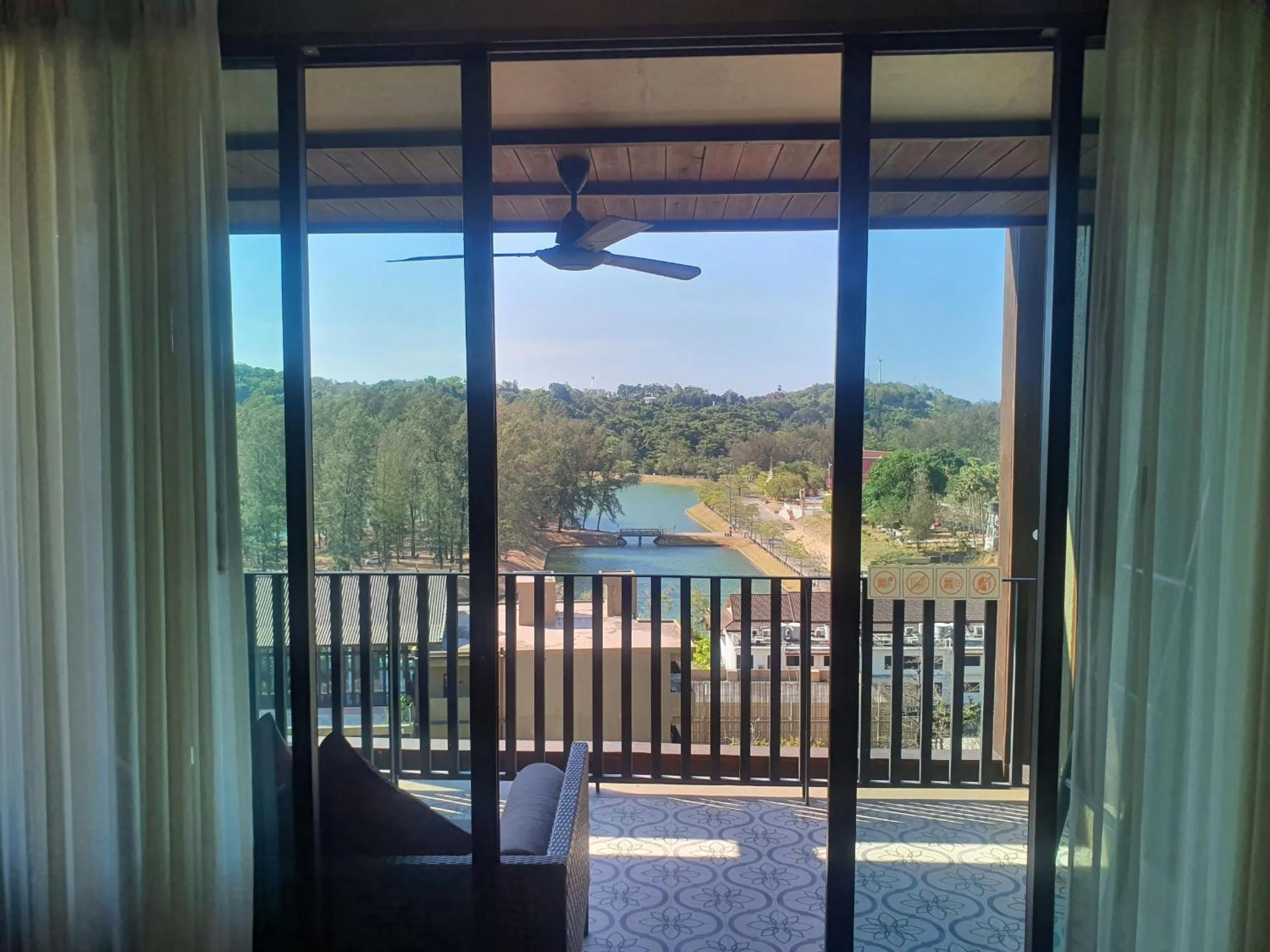 Day in SUNSURI PHUKET, Nai Harn Beach