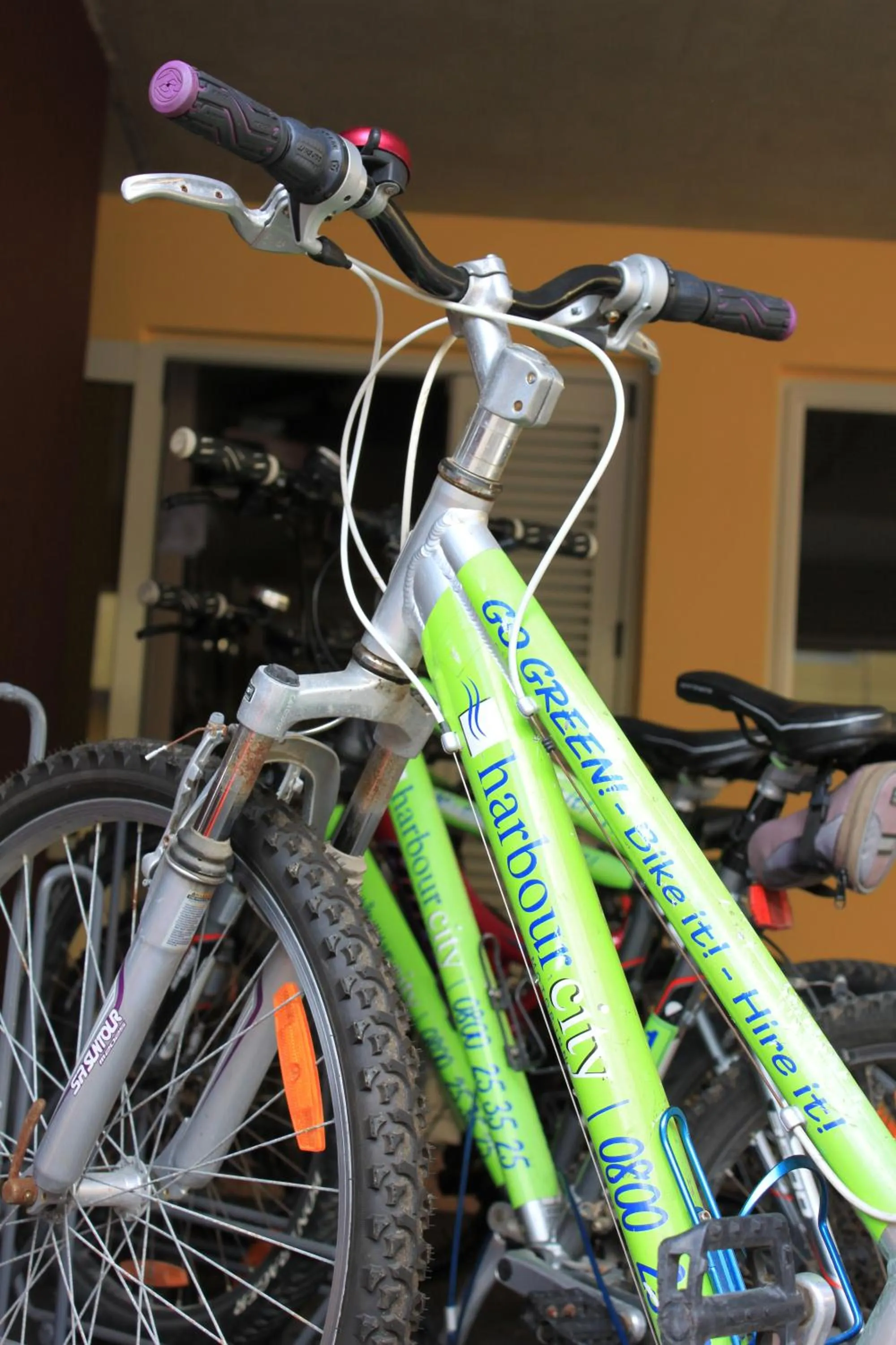 Cycling in Harbour City Motor Inn & Conference