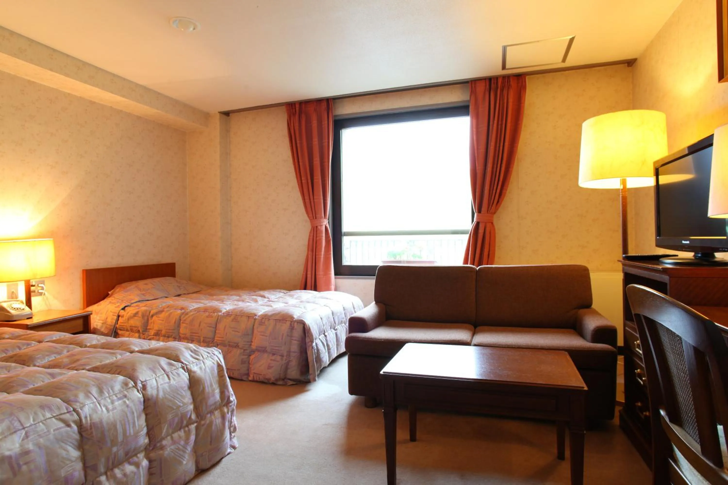 Photo of the whole room, Bed in Shiga Kogen Hotel Shiga Sunvalley