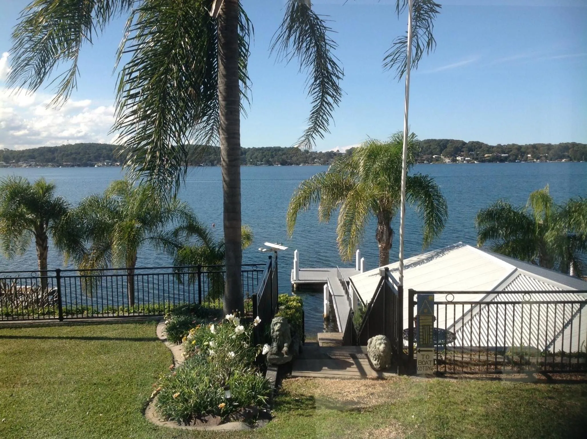 Lake view in Overnight Reflections B&B