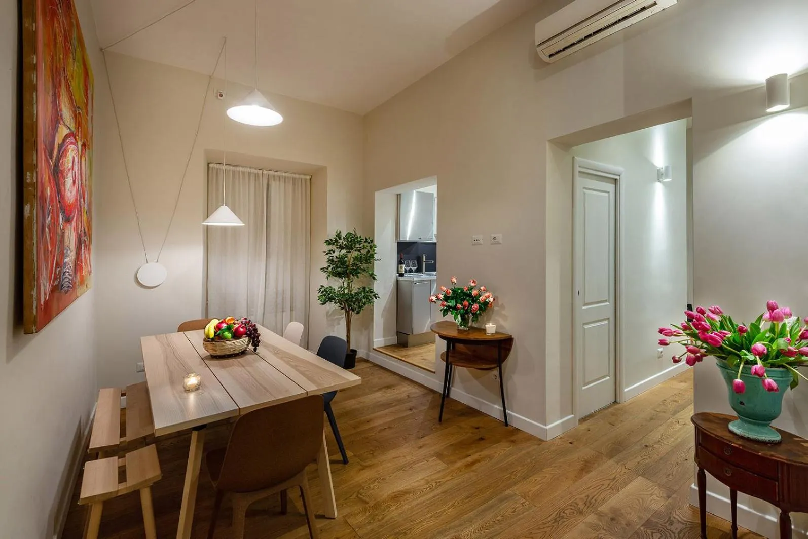 Living room in Tula Inn