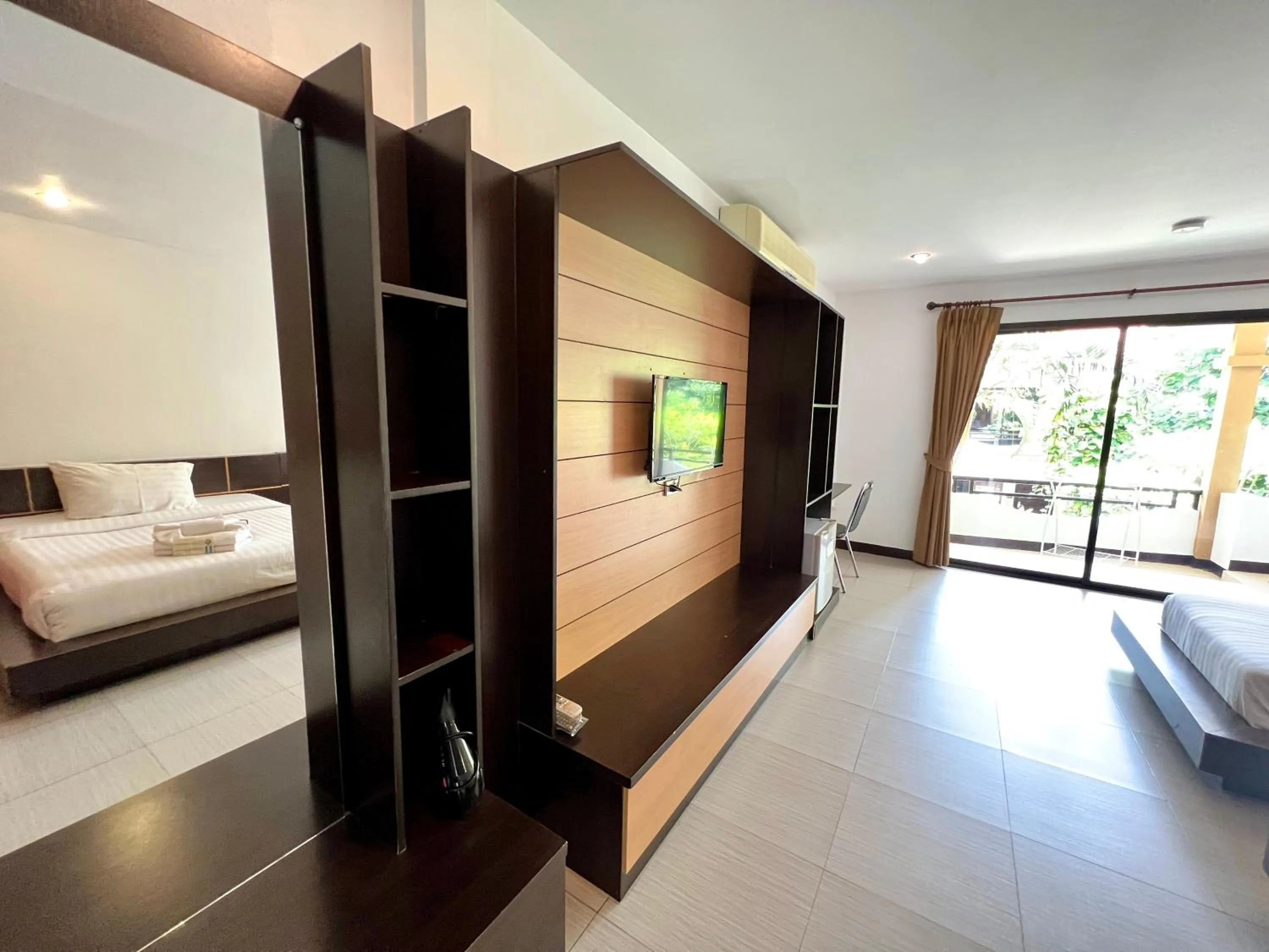 TV and multimedia in Hotel La Villa Khon Kaen