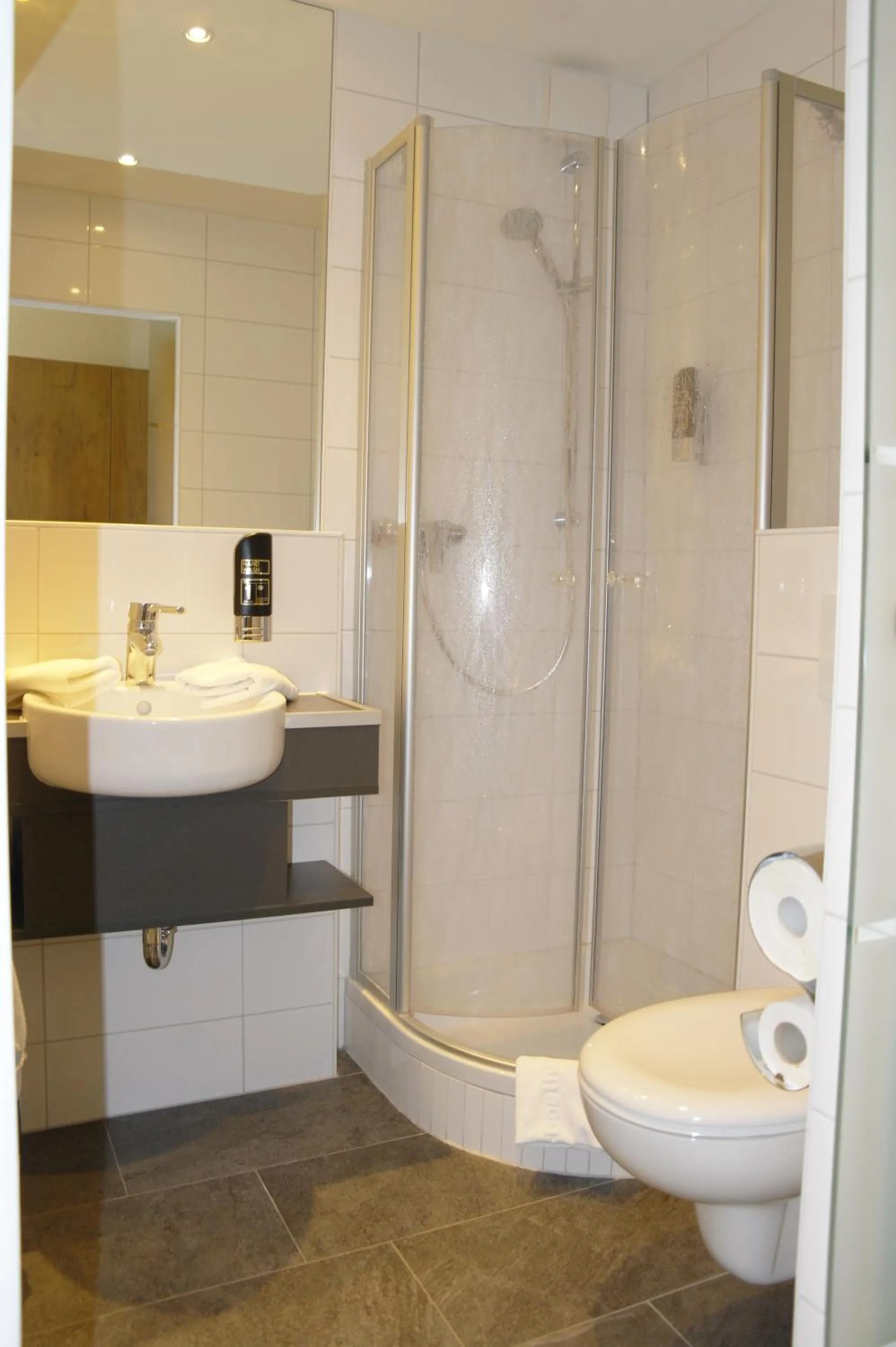 Bathroom in Gästehaus Goethe