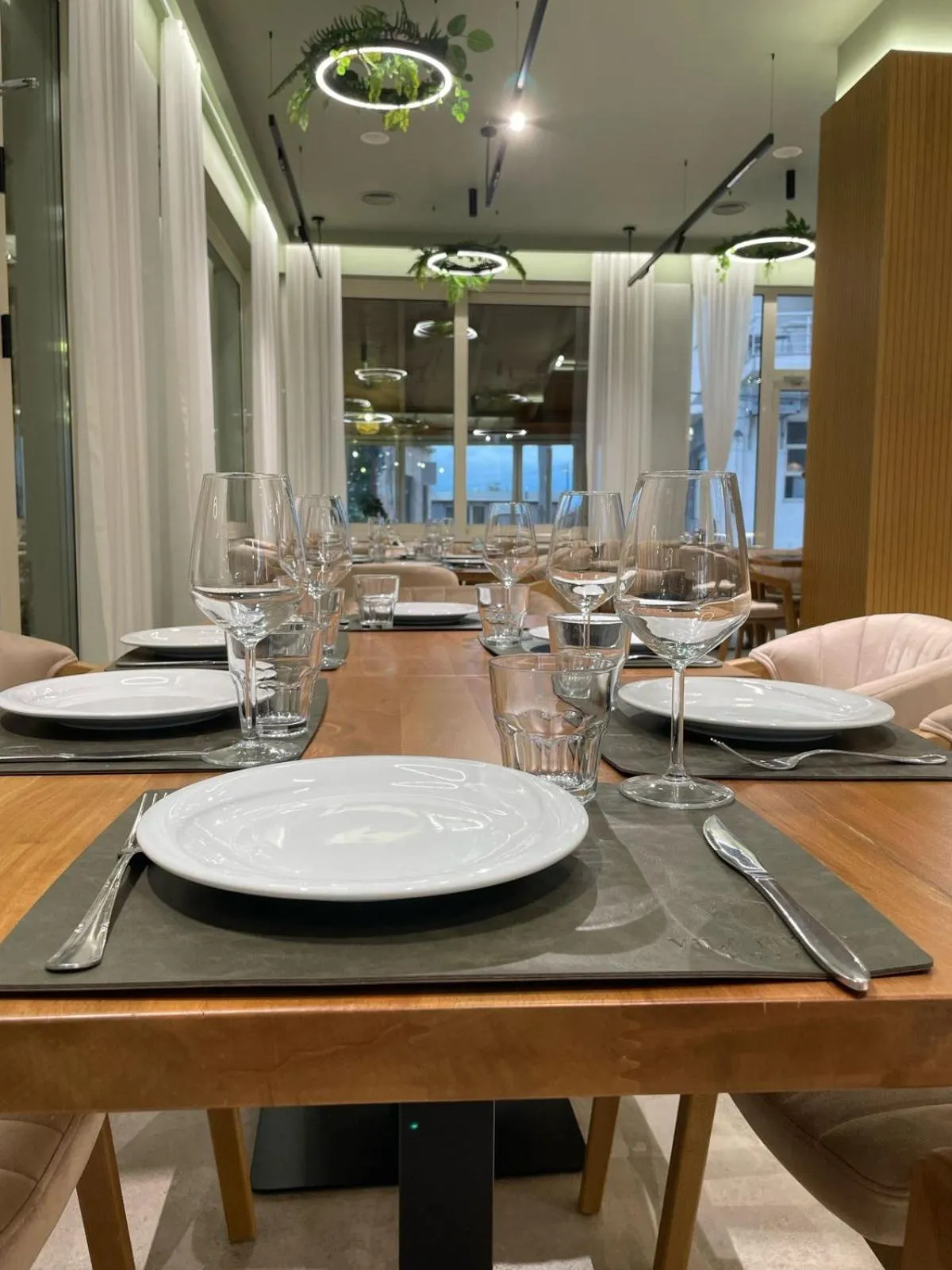 Restaurant/places to eat in Hotel Vila Misiri