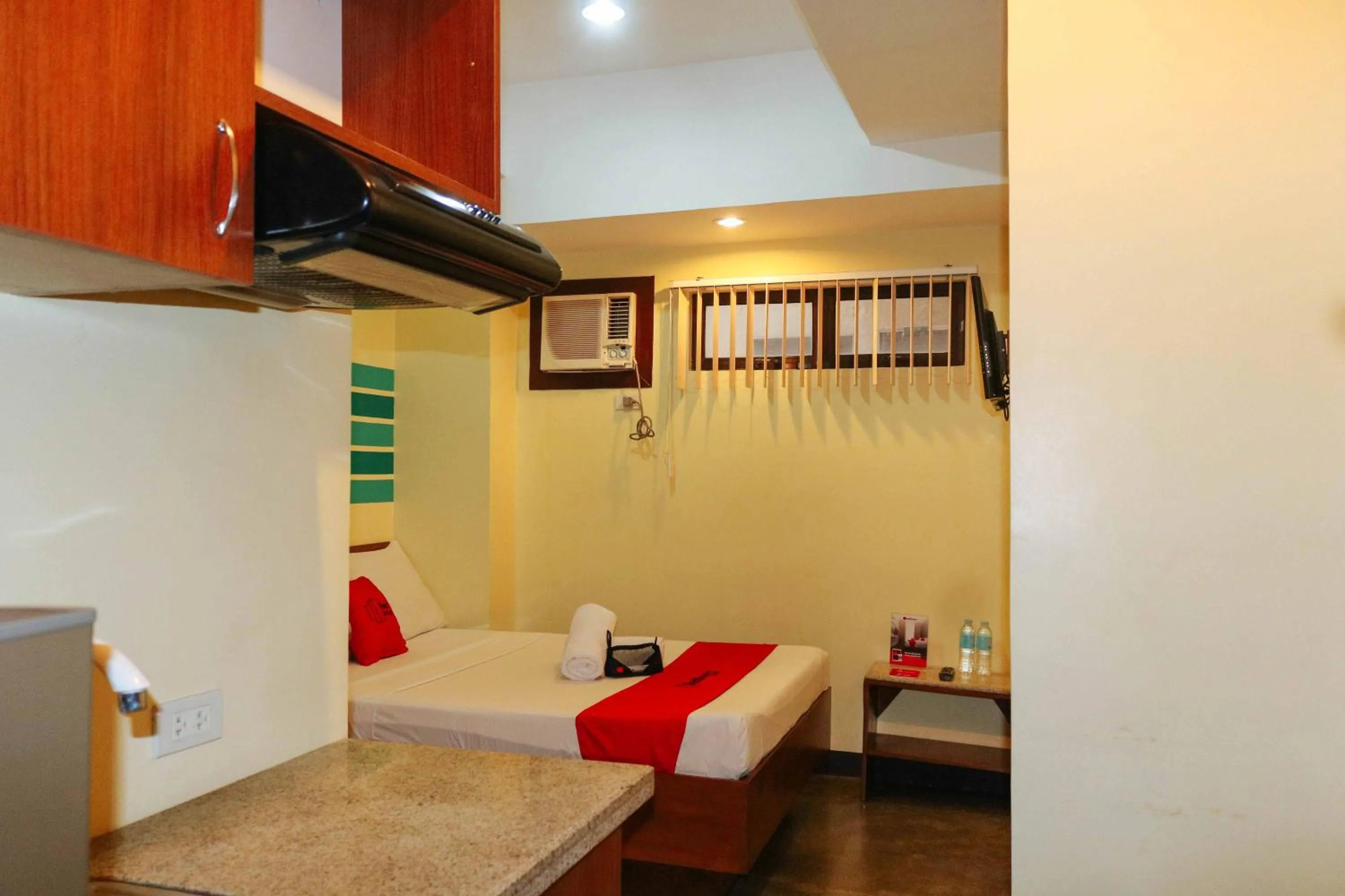 Bedroom in RedDoorz @ MJ Cuenco Avenue Cebu