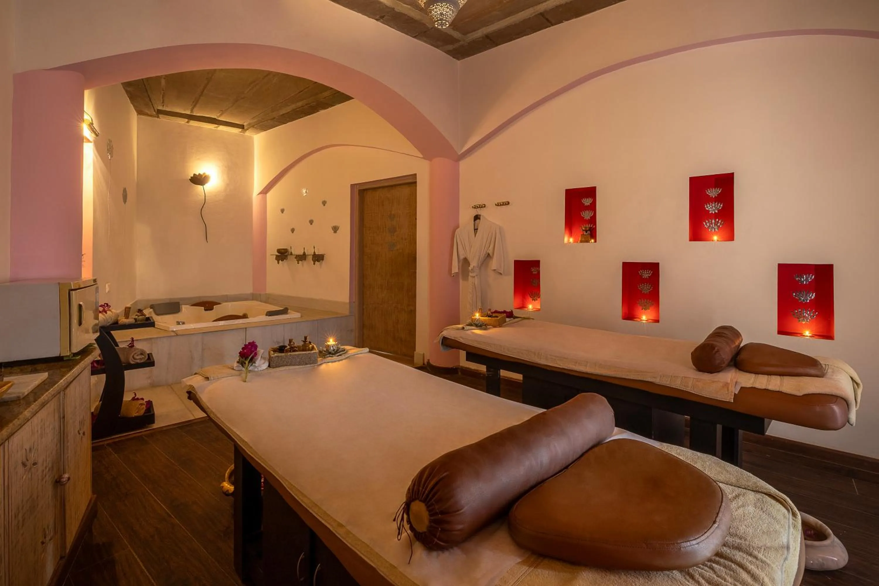 Spa and wellness centre/facilities, Bed in Tree of Life Resort & Spa Jaipur
