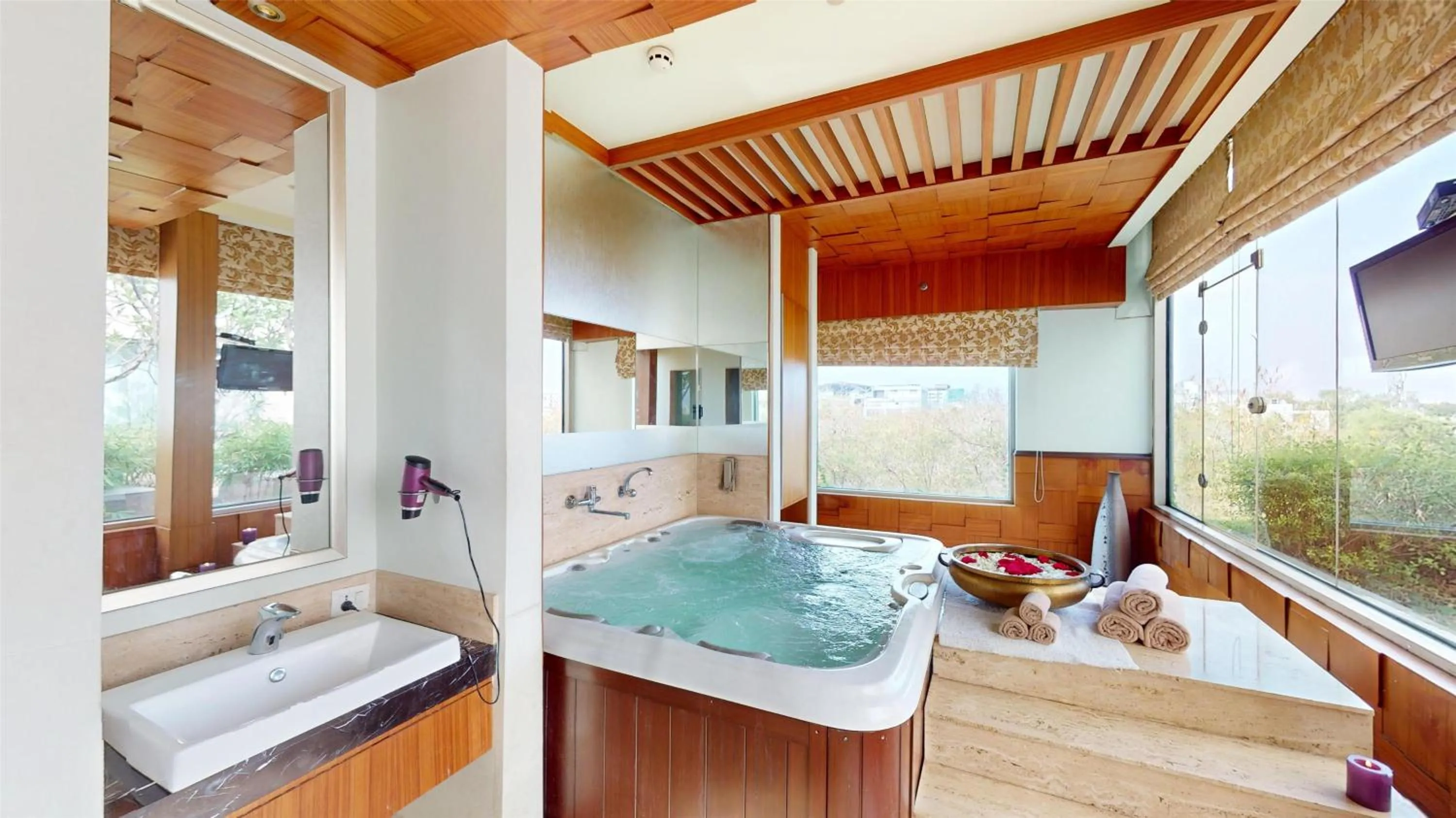 Spa and wellness centre/facilities in Radisson Blu Hotel, Nagpur