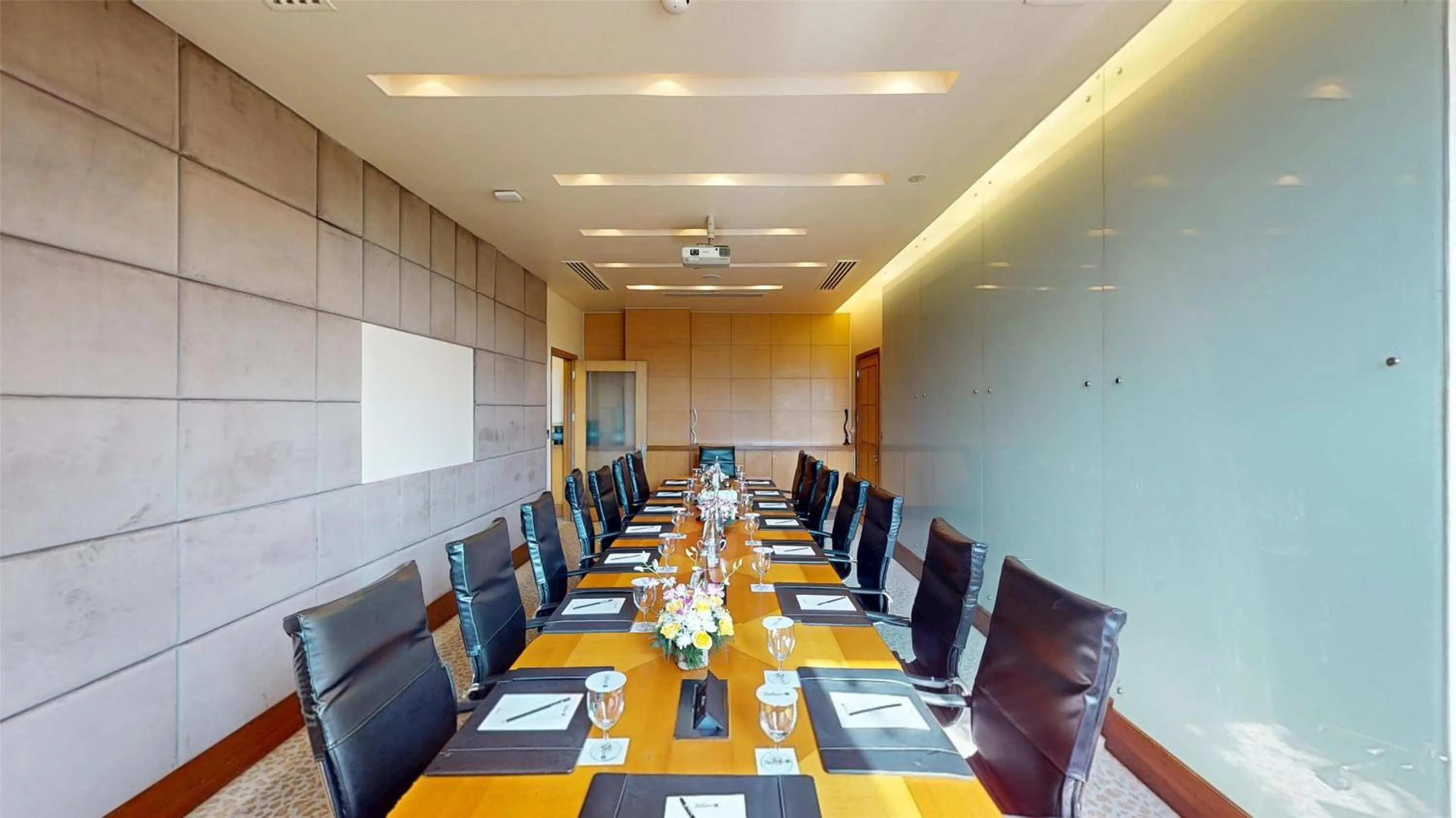 Meeting/conference room in Radisson Blu Hotel, Nagpur