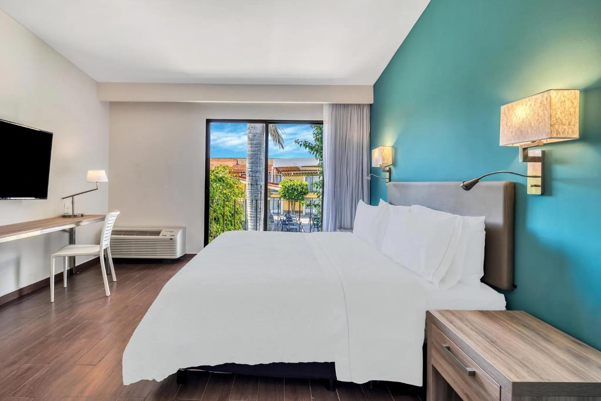 Photo of the whole room, Bed in Fiesta Inn Oaxaca