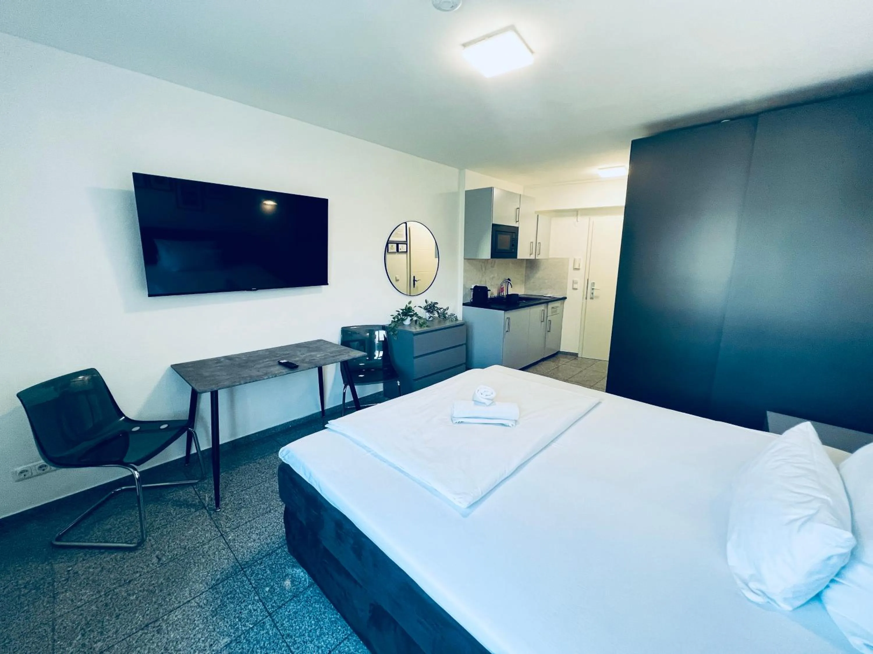 Bed in Lipp Apartments