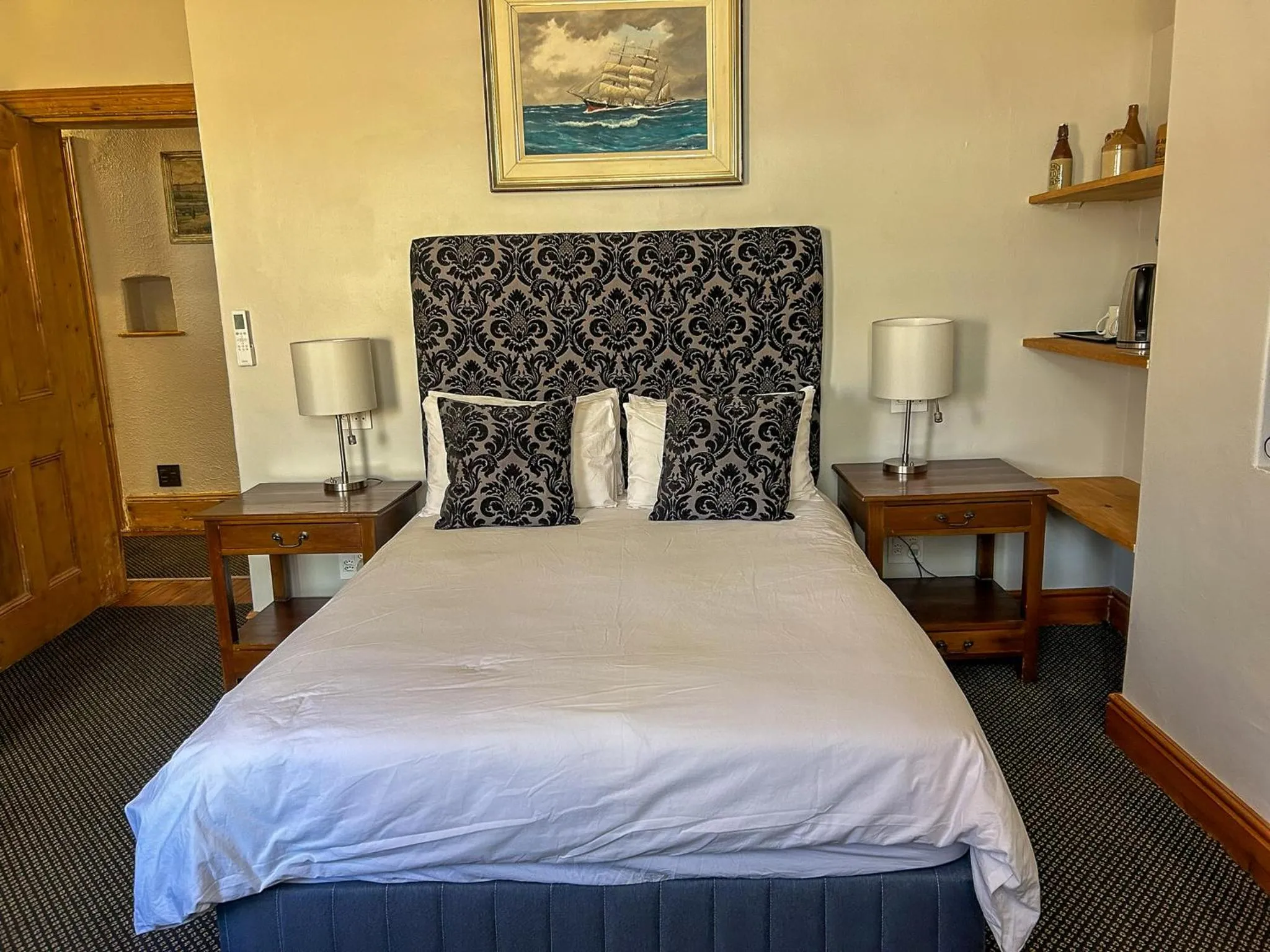 Bed in Ashanti Gardens Guesthouse