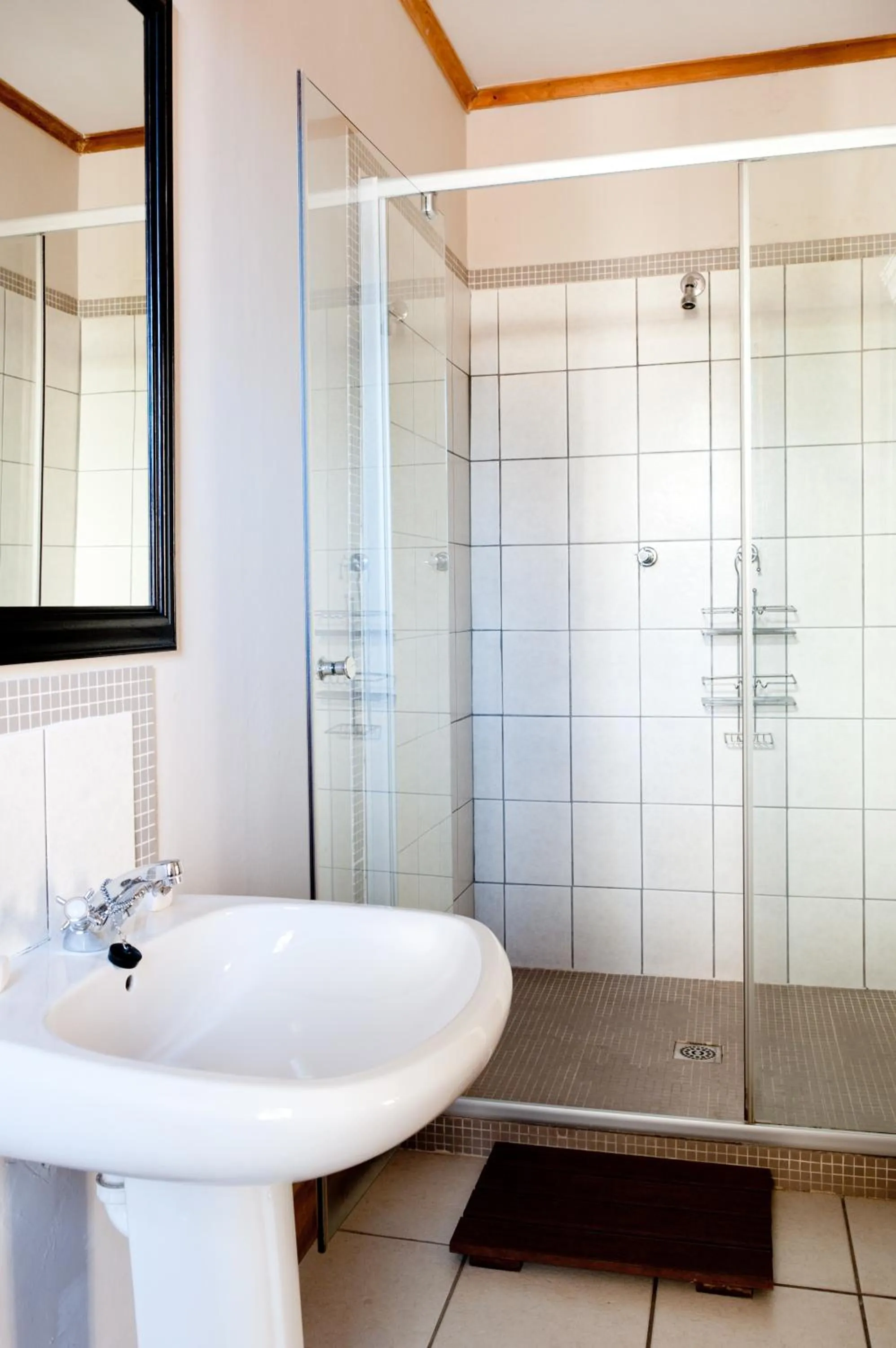 Shower in Ashanti Gardens Guesthouse