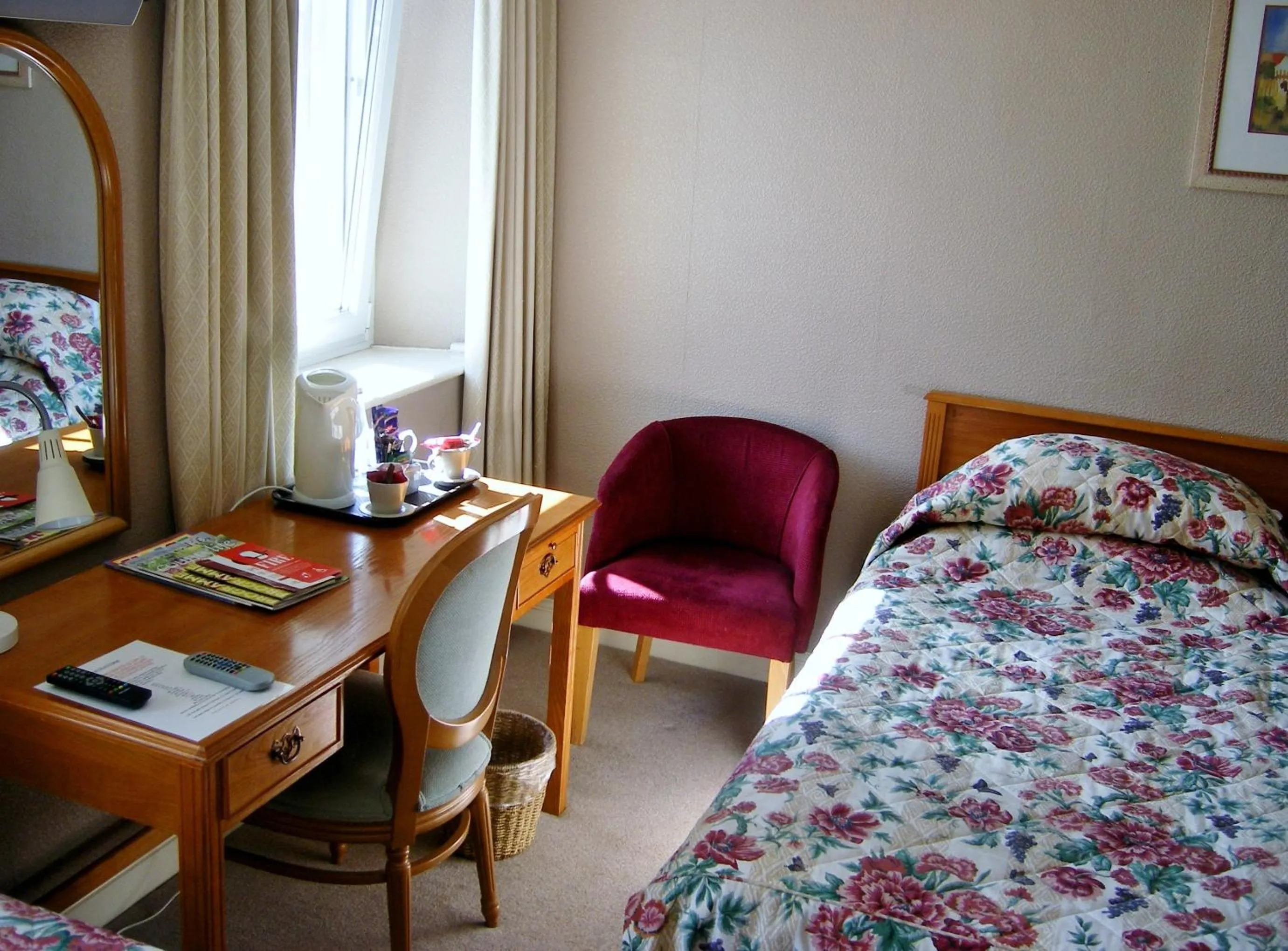 Bed in The Kings Head Hotel