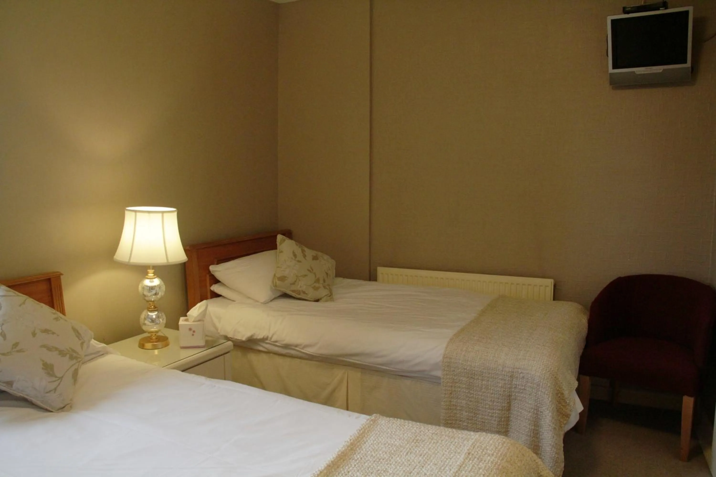 Bed in The Kings Head Hotel