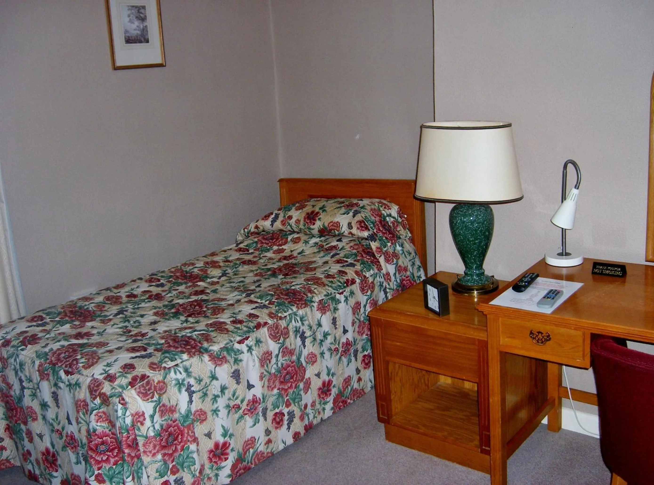 Bed in The Kings Head Hotel