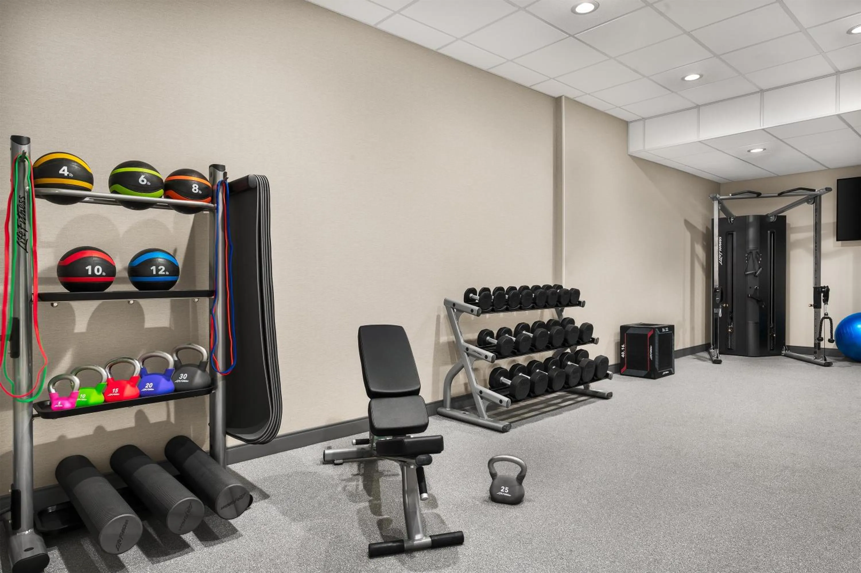 Fitness centre/facilities in Hampton Inn & Suites Charlotte Arrowood Rd