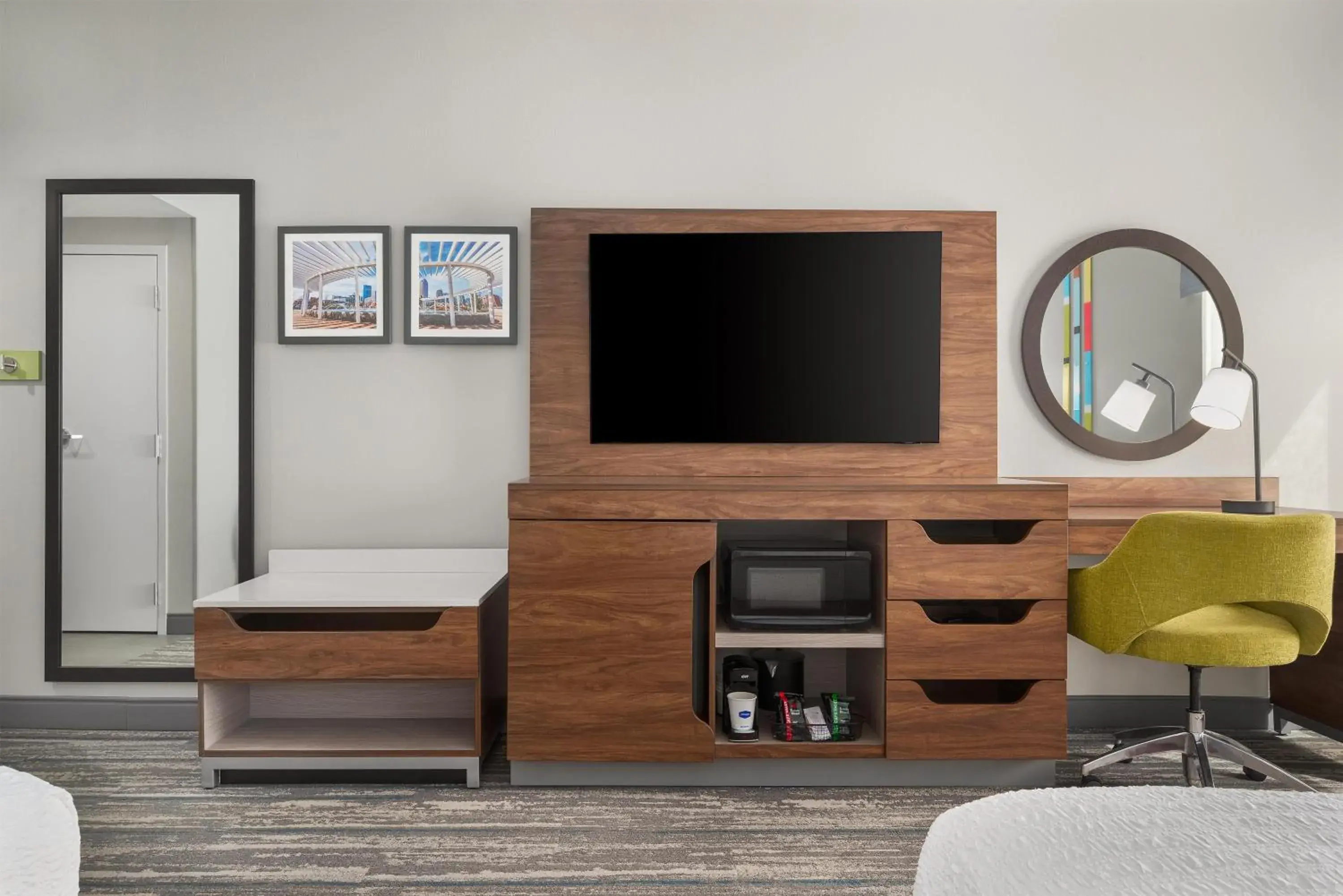 Room with Two Queen Beds - Non-Smoking in Hampton Inn & Suites Charlotte Arrowood Rd Room with Two Queen Beds - Non-Smoking in Hampton Inn & Suites Charlotte Arrowood Rd