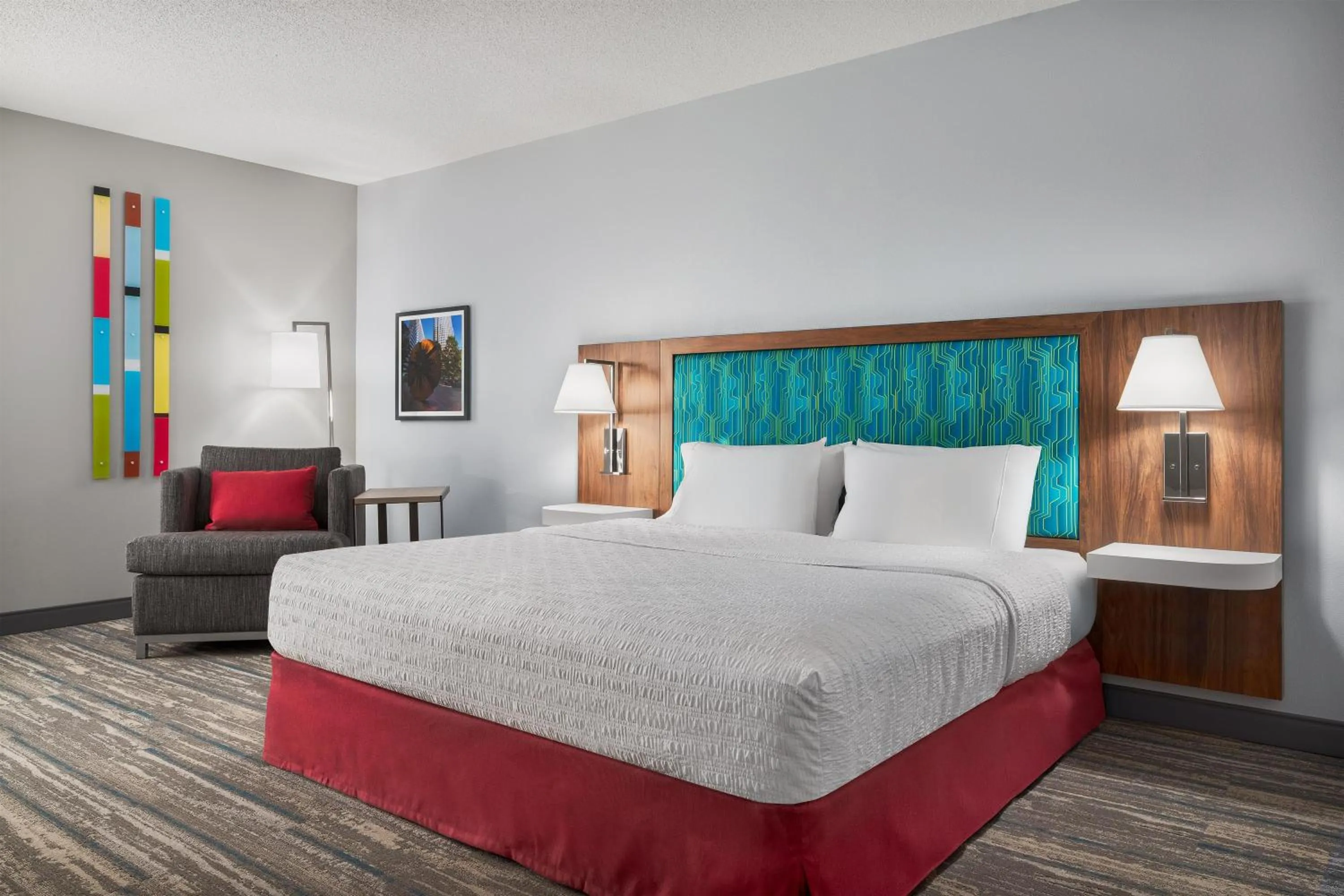 Bed in Hampton Inn & Suites Charlotte Arrowood Rd