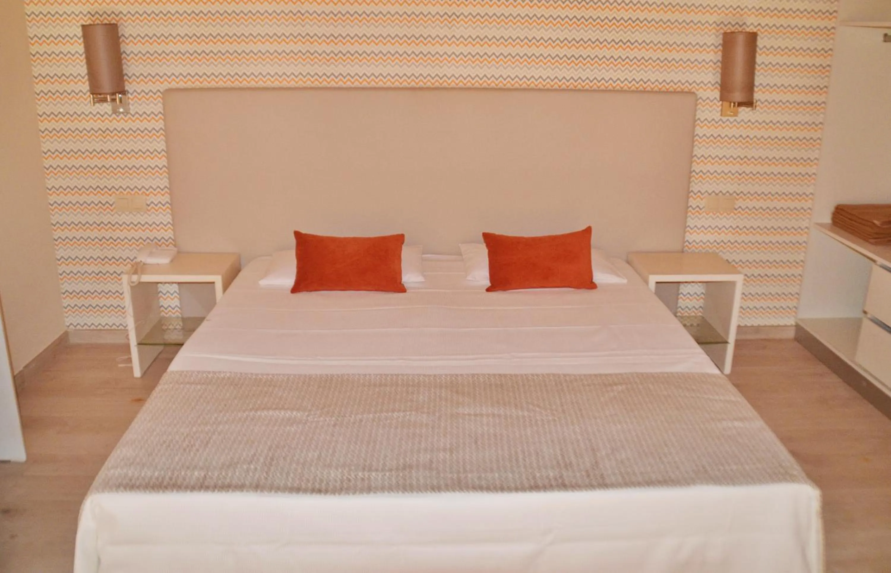 Bed in Ouril Hotel Julia