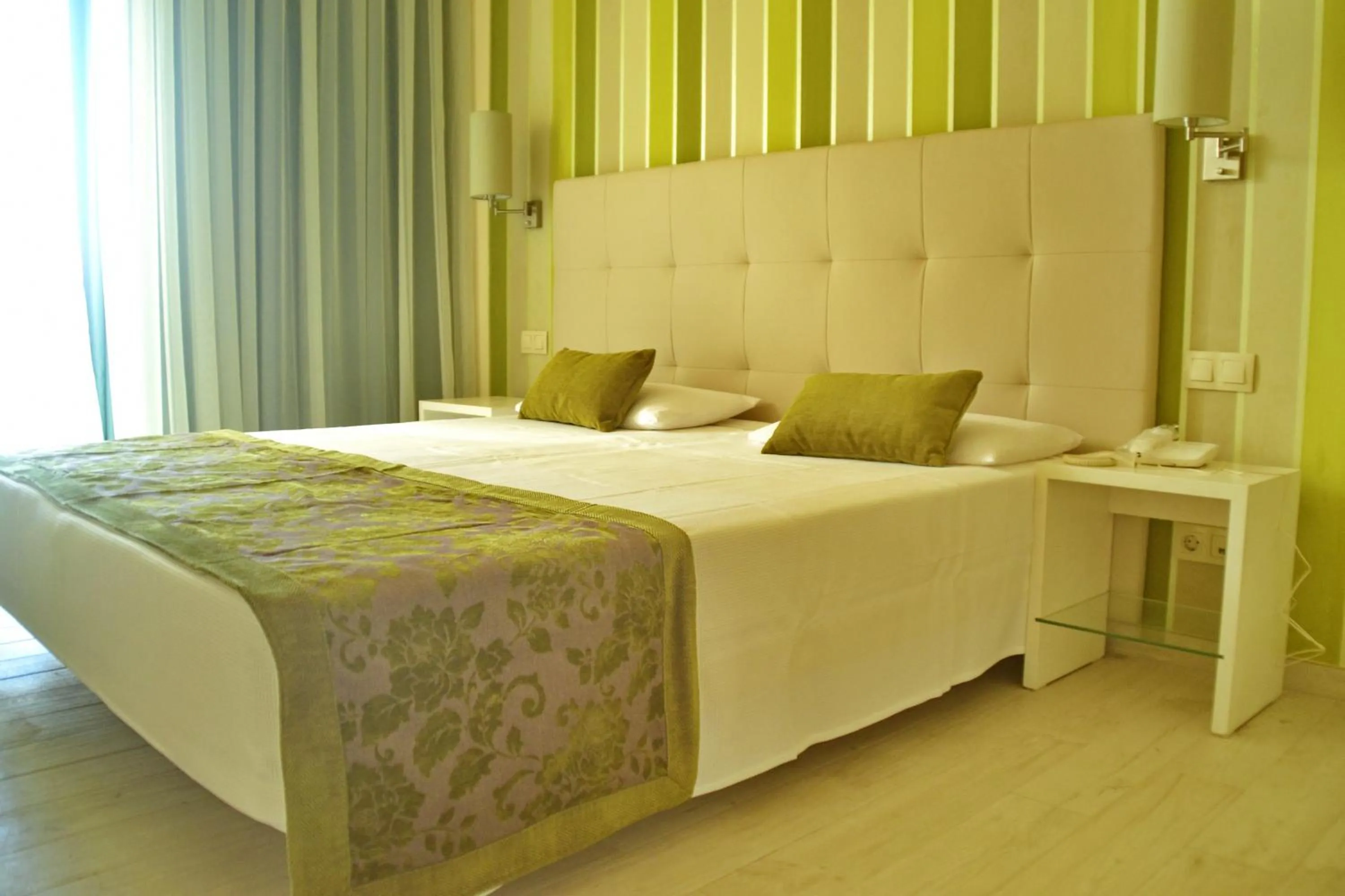 Bed in Ouril Hotel Julia